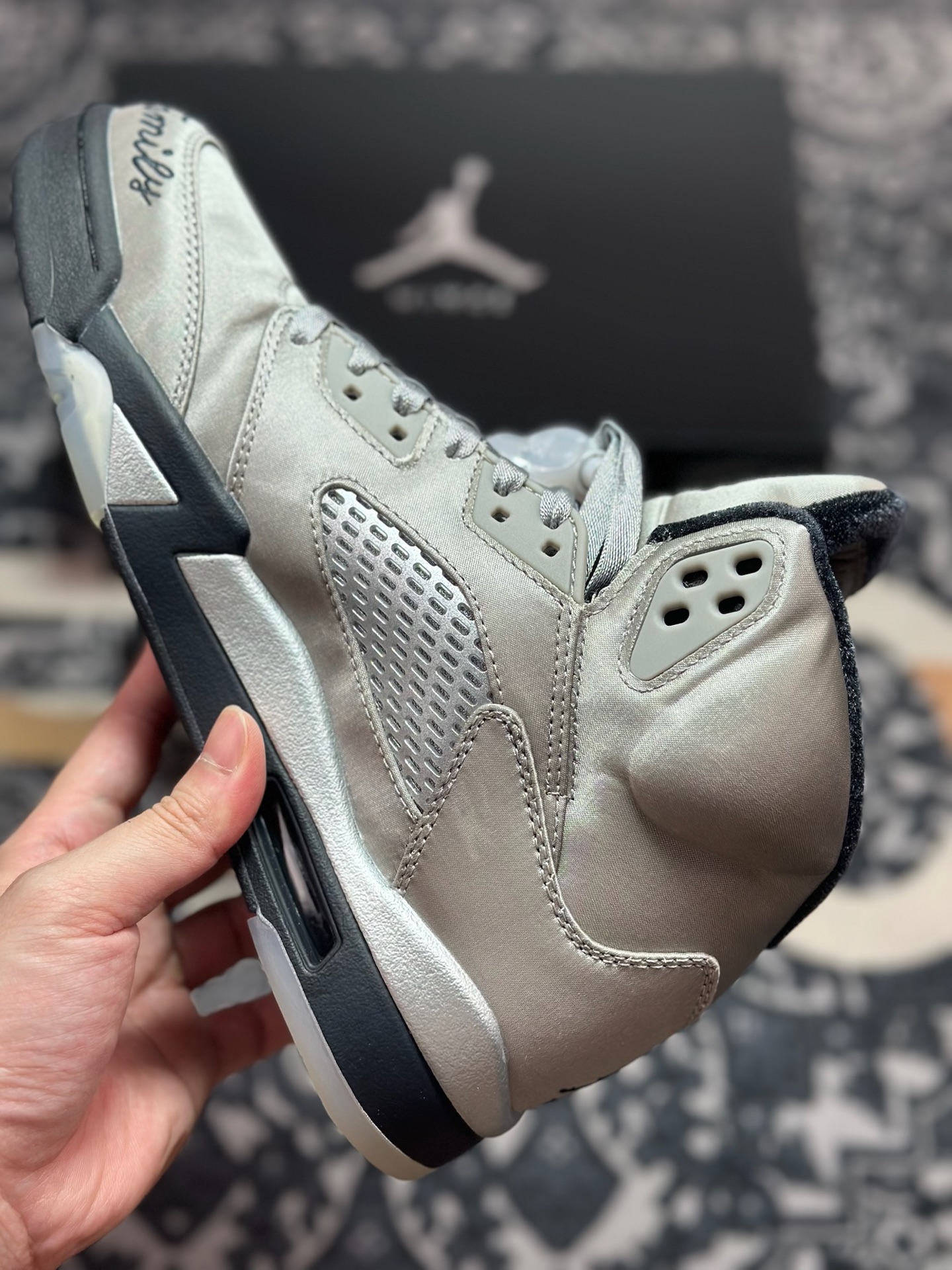 C230 Air Jordan 5 Wings “Medium Grey/Black”灰黑色 IO2038-001-Chinese UA Cheap High Quatity Brand Clothes Bags handbags Sneakers wholesale wholesaler seller from China Factory suppliers Fashion Clothing Shoes best Quality Beautiful Price C230 Air Jordan 5 Wings “Medium Grey/Black”灰黑色 IO2038-001