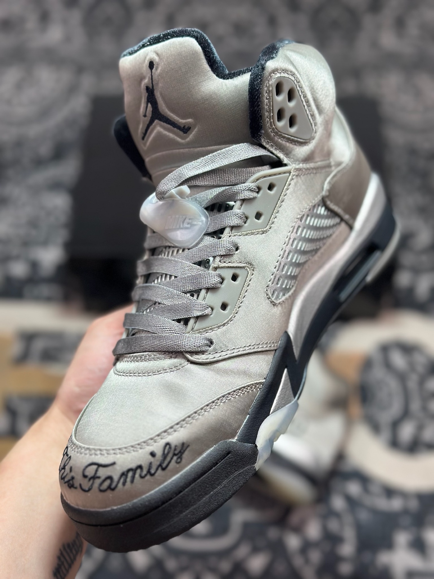 C230 Air Jordan 5 Wings “Medium Grey/Black”灰黑色 IO2038-001-Chinese UA Cheap High Quatity Brand Clothes Bags handbags Sneakers wholesale wholesaler seller from China Factory suppliers Fashion Clothing Shoes best Quality Beautiful Price C230 Air Jordan 5 Wings “Medium Grey/Black”灰黑色 IO2038-001