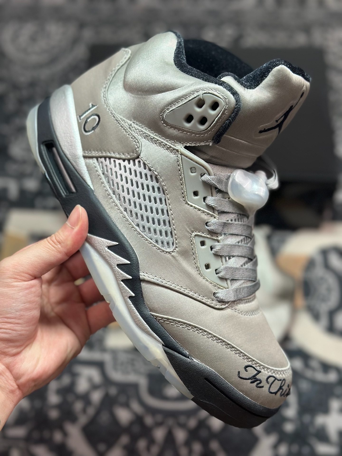 C230 Air Jordan 5 Wings “Medium Grey/Black”灰黑色 IO2038-001-Chinese UA Cheap High Quatity Brand Clothes Bags handbags Sneakers wholesale wholesaler seller from China Factory suppliers Fashion Clothing Shoes best Quality Beautiful Price C230 Air Jordan 5 Wings “Medium Grey/Black”灰黑色 IO2038-001