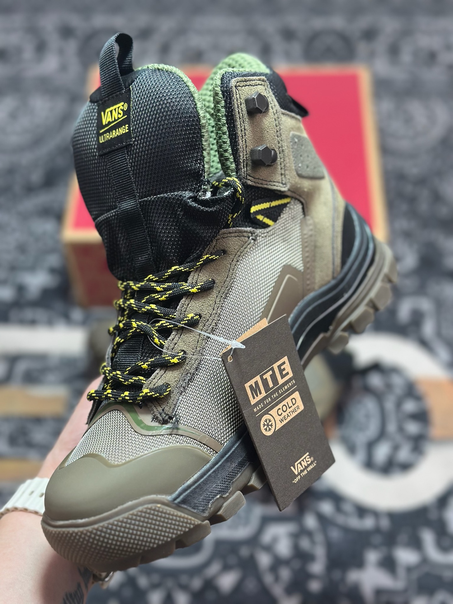 B580 Vans UltraRange Exo Hi Gore-tex Mte-3 万斯经典百搭休闲高帮板鞋户外靴-Chinese UA Cheap High Quatity Brand Clothes Bags handbags Sneakers wholesale wholesaler seller from China Factory suppliers Fashion Clothing Shoes best Quality Beautiful Price B580 Vans UltraRange Exo Hi Gore-tex Mte-3 万斯经典百搭休闲高帮板鞋户外靴