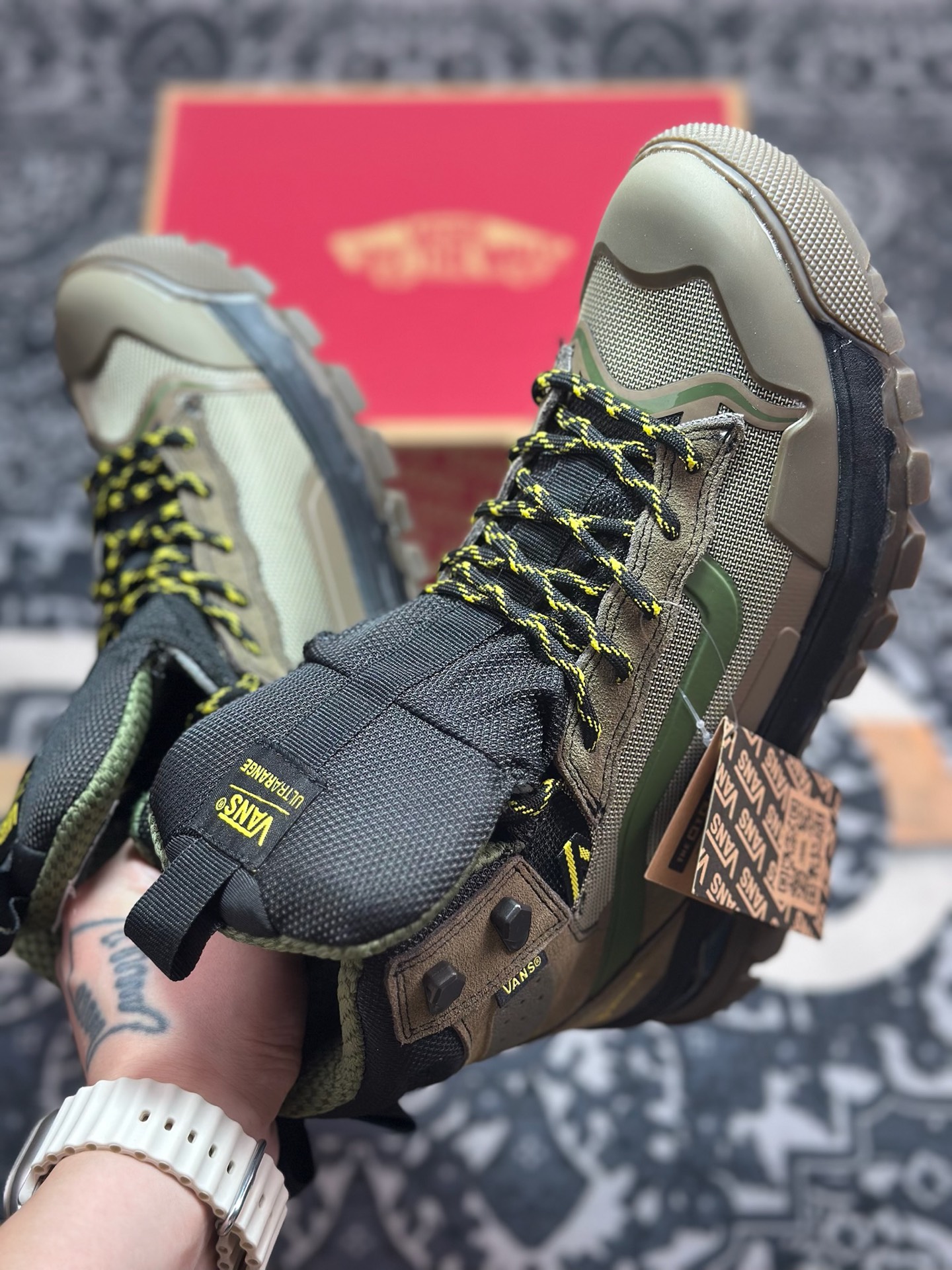 B580 Vans UltraRange Exo Hi Gore-tex Mte-3 万斯经典百搭休闲高帮板鞋户外靴-Chinese UA Cheap High Quatity Brand Clothes Bags handbags Sneakers wholesale wholesaler seller from China Factory suppliers Fashion Clothing Shoes best Quality Beautiful Price B580 Vans UltraRange Exo Hi Gore-tex Mte-3 万斯经典百搭休闲高帮板鞋户外靴