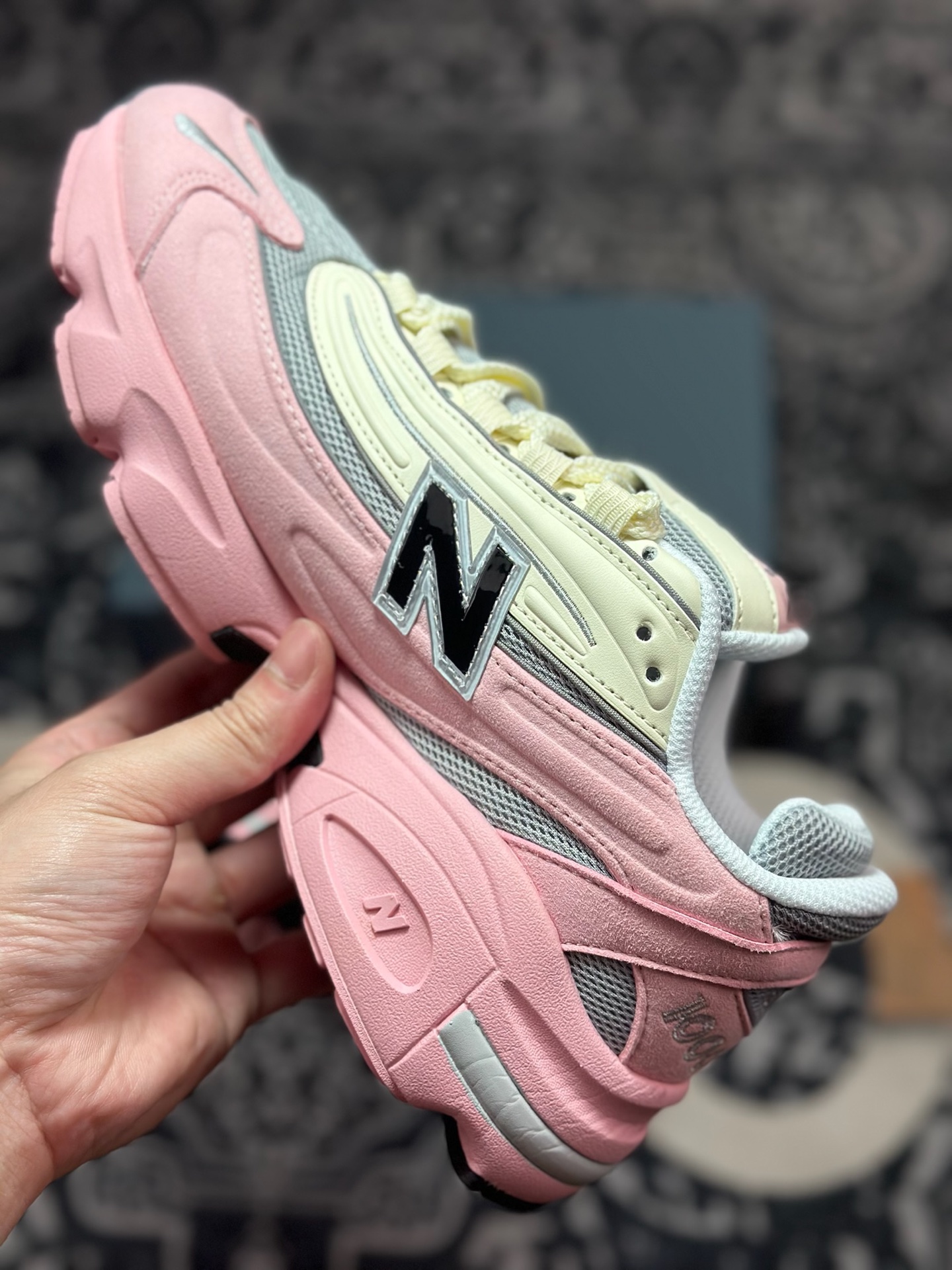 A720 New Balance 新百伦 M1000PKGY 复古休闲跑步鞋-Chinese UA Cheap High Quatity Brand Clothes Bags handbags Sneakers wholesale wholesaler seller from China Factory suppliers Fashion Clothing Shoes best Quality Beautiful Price A720 New Balance 新百伦 M1000PKGY 复古休闲跑步鞋