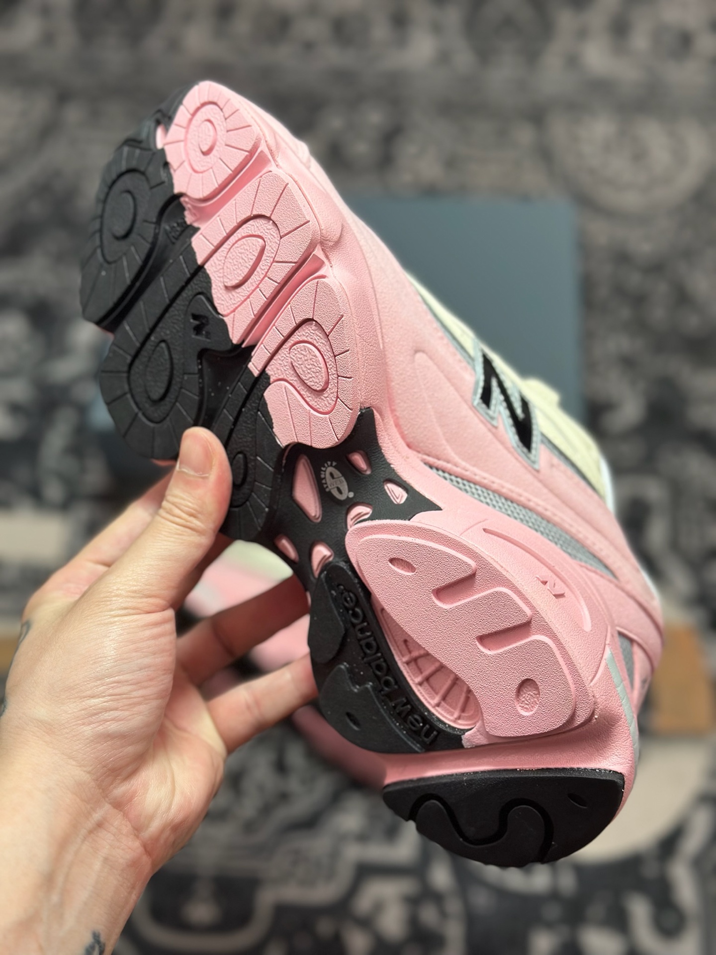 A720 New Balance 新百伦 M1000PKGY 复古休闲跑步鞋-Chinese UA Cheap High Quatity Brand Clothes Bags handbags Sneakers wholesale wholesaler seller from China Factory suppliers Fashion Clothing Shoes best Quality Beautiful Price A720 New Balance 新百伦 M1000PKGY 复古休闲跑步鞋