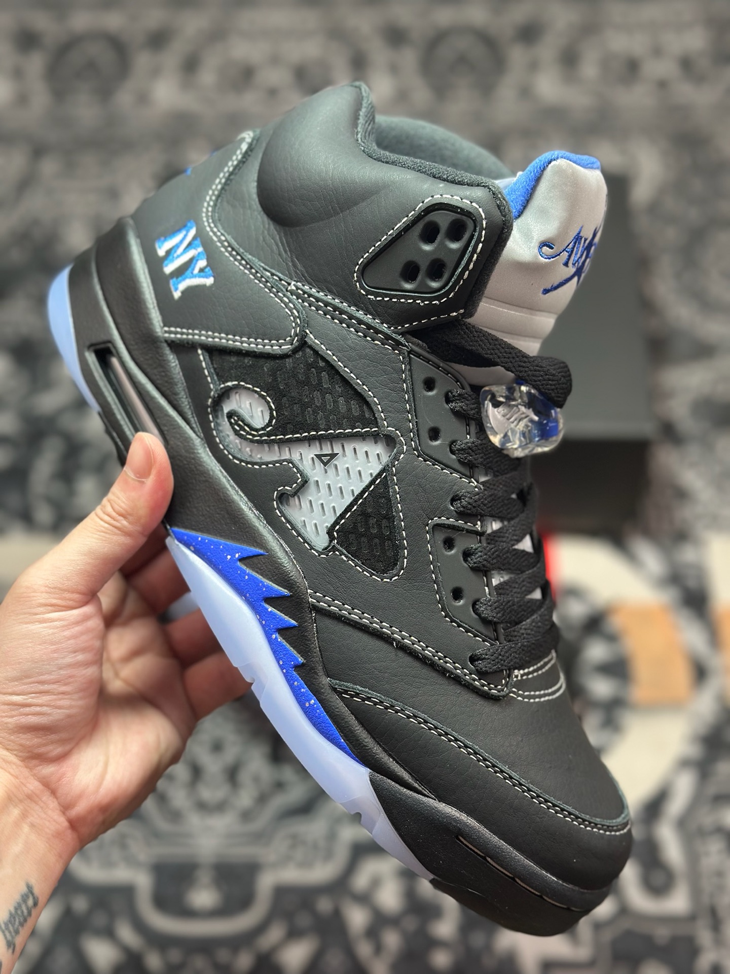 D040 优选 Awake NY x联名 Air Jordan 5 黑蓝 DV4982-004-Chinese UA Cheap High Quatity Brand Clothes Bags handbags Sneakers wholesale wholesaler seller from China Factory suppliers Fashion Clothing Shoes best Quality Beautiful Price D040 优选 Awake NY x联名 Air Jordan 5 黑蓝 DV4982-004
