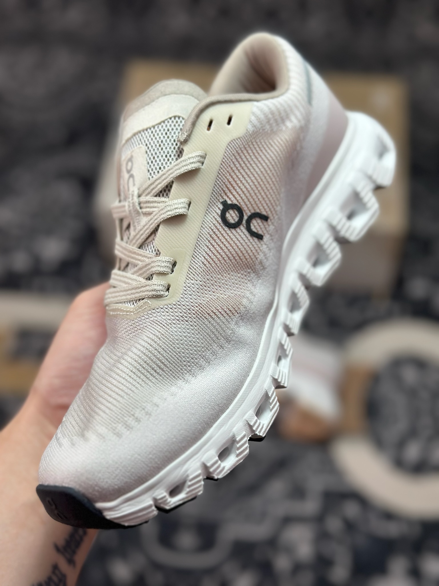 A620 On昂跑 Cloud 6 Push 户外休闲机能轻量跑步鞋 3WF10041114 白灰粉 3WF10043001 白绿蓝-Chinese UA Cheap High Quatity Brand Clothes Bags handbags Sneakers wholesale wholesaler seller from China Factory suppliers Fashion Clothing Shoes best Quality Beautiful Price A620 On昂跑 Cloud 6 Push 户外休闲机能轻量跑步鞋 3WF10041114 白灰粉 3WF10043001 白绿蓝