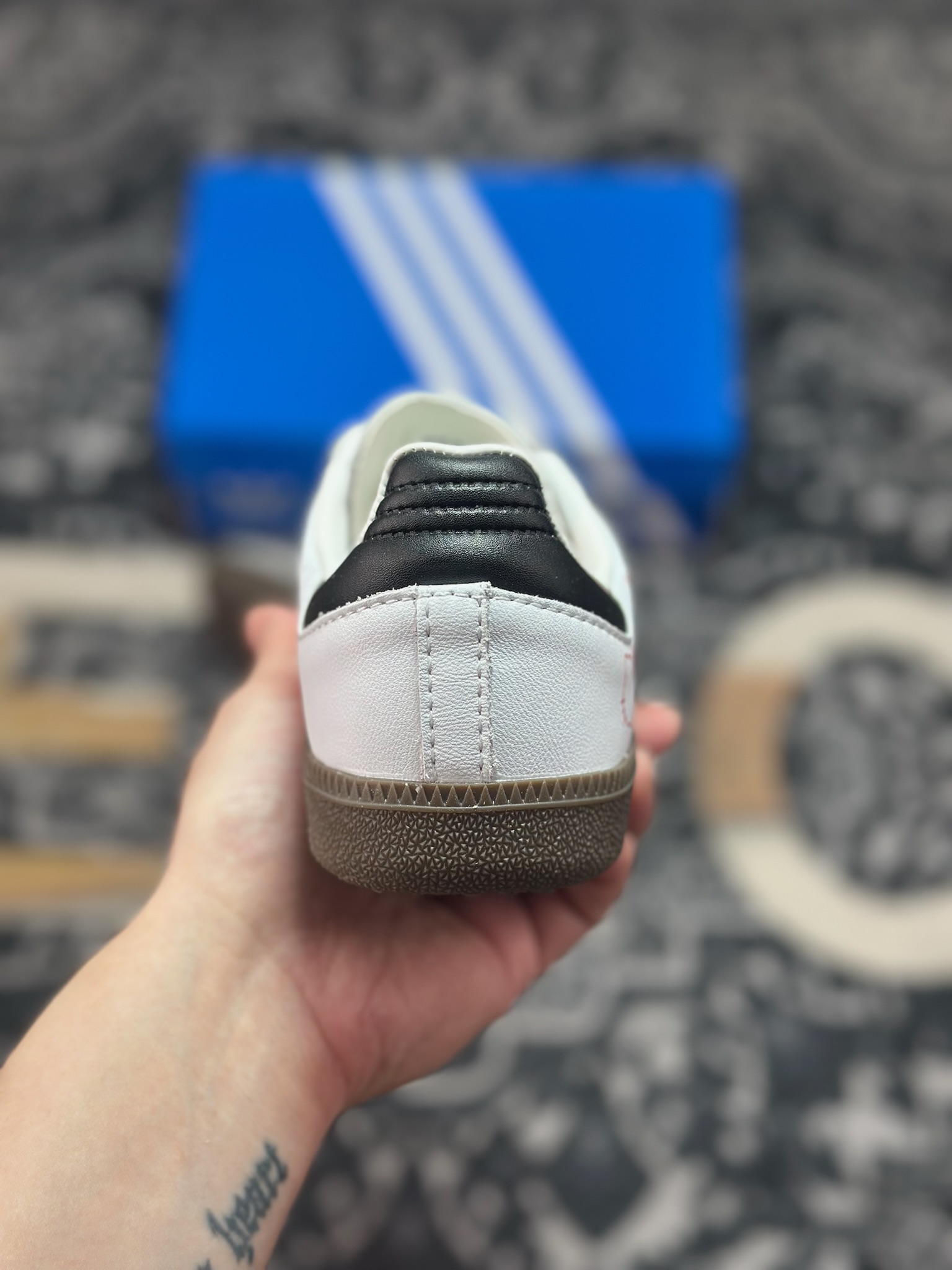 A410 adidoriginals SAMBA OG 气泡水母 可可小猫 白红 B75806-Chinese UA Cheap High Quatity Brand Clothes Bags handbags Sneakers wholesale wholesaler seller from China Factory suppliers Fashion Clothing Shoes best Quality Beautiful Price A410 adidoriginals SAMBA OG 气泡水母 可可小猫 白红 B75806