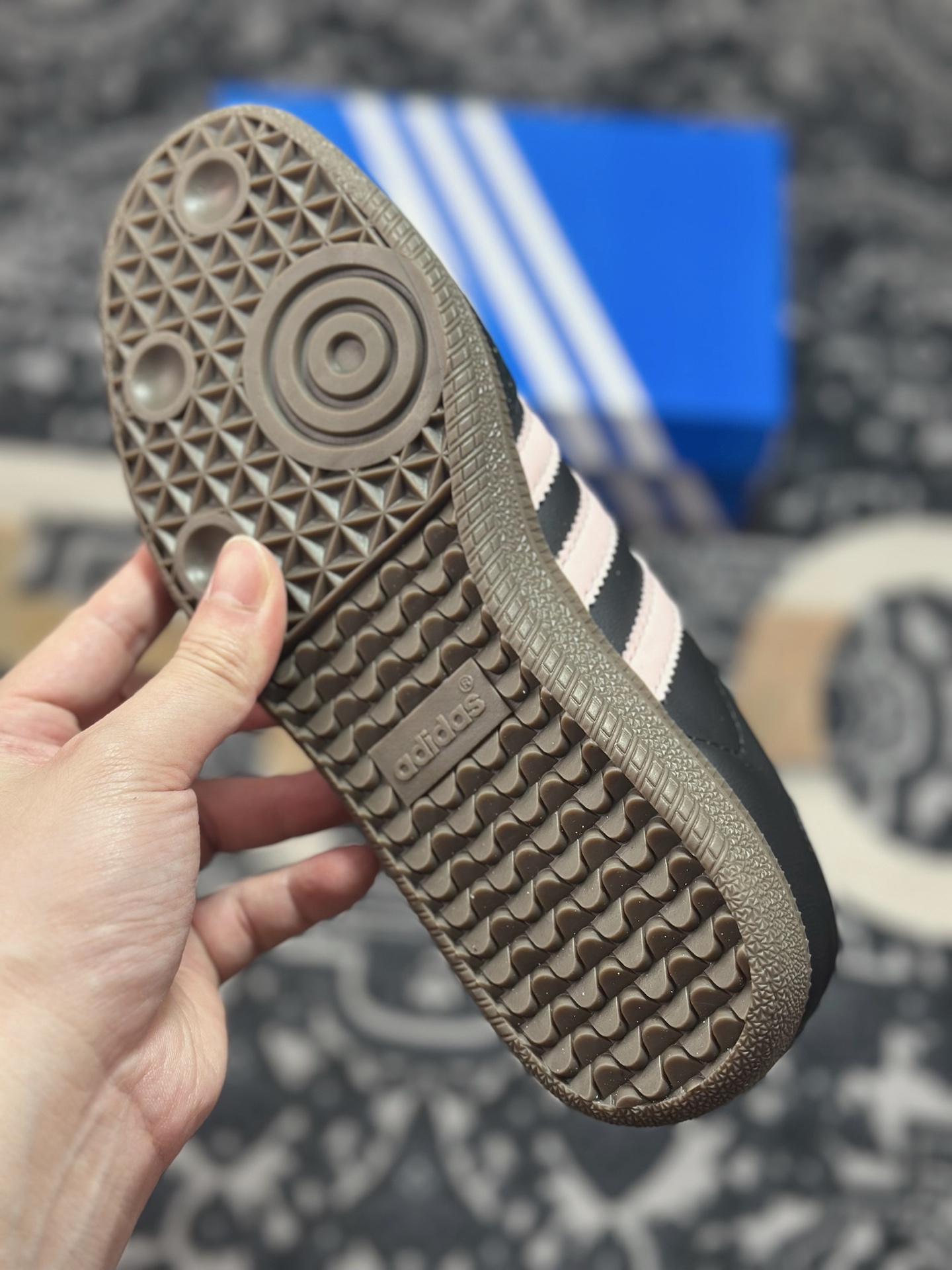 A410 adidoriginals SAMBA OG 气泡水母 可可小猫 黑粉 B75807-Chinese UA Cheap High Quatity Brand Clothes Bags handbags Sneakers wholesale wholesaler seller from China Factory suppliers Fashion Clothing Shoes best Quality Beautiful Price A410 adidoriginals SAMBA OG 气泡水母 可可小猫 黑粉 B75807