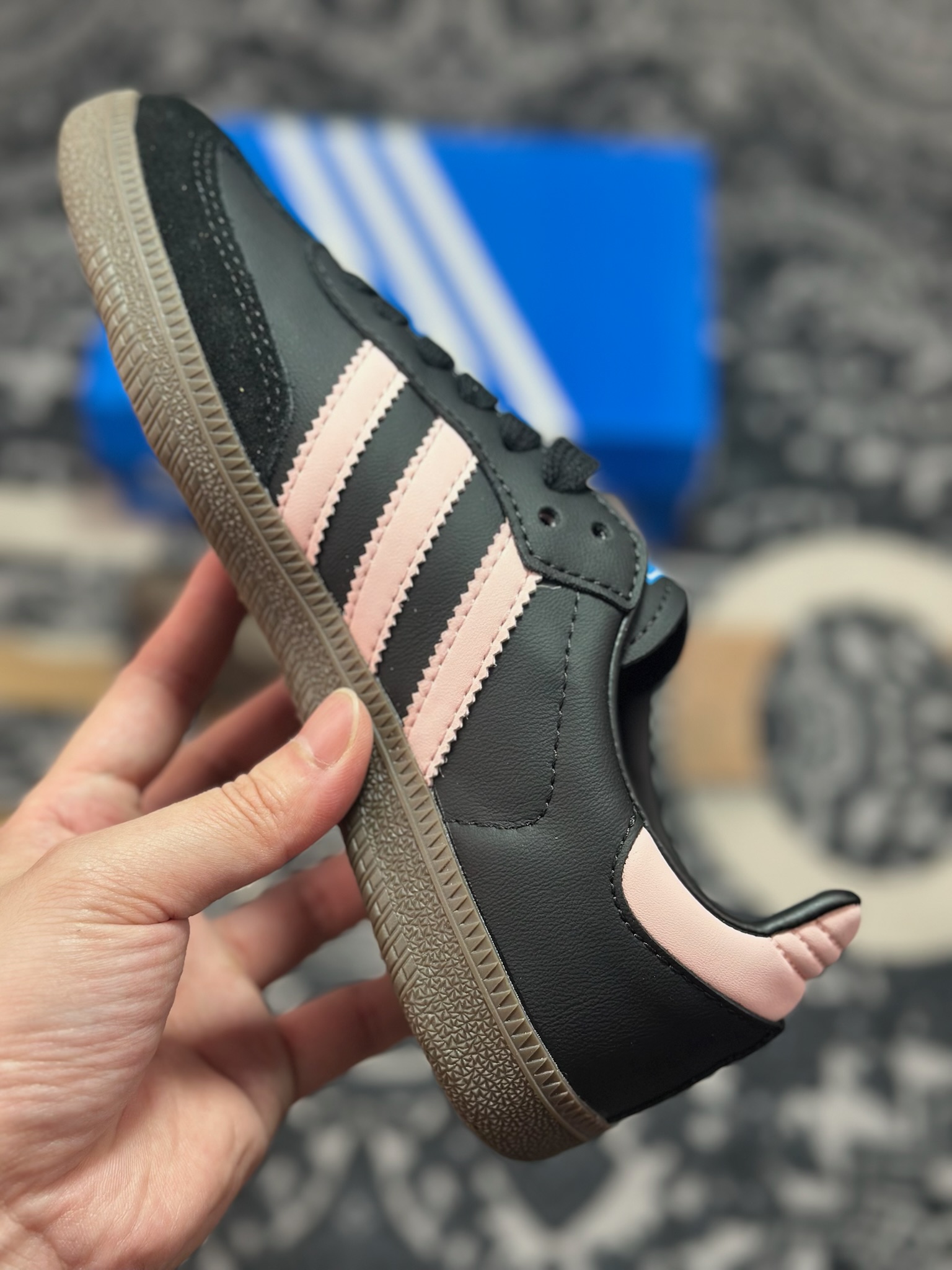 A410 adidoriginals SAMBA OG 气泡水母 可可小猫 黑粉 B75807-Chinese UA Cheap High Quatity Brand Clothes Bags handbags Sneakers wholesale wholesaler seller from China Factory suppliers Fashion Clothing Shoes best Quality Beautiful Price A410 adidoriginals SAMBA OG 气泡水母 可可小猫 黑粉 B75807