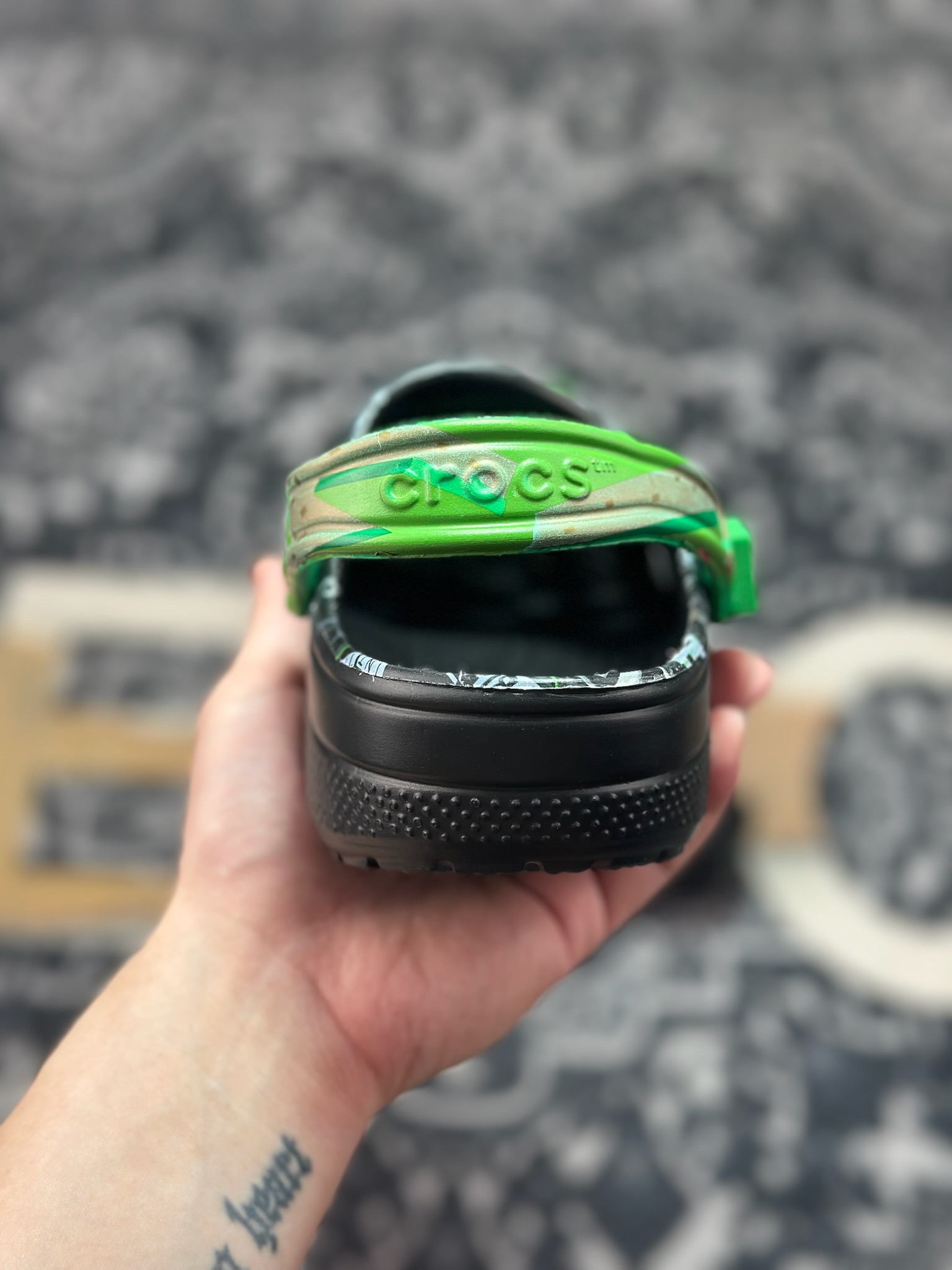 A140 Bape x Crocs 卡骆驰 Clog 联名款洞洞鞋 拖鞋凉鞋-Chinese UA Cheap High Quatity Brand Clothes Bags handbags Sneakers wholesale wholesaler seller from China Factory suppliers Fashion Clothing Shoes best Quality Beautiful Price A140 Bape x Crocs 卡骆驰 Clog 联名款洞洞鞋 拖鞋凉鞋