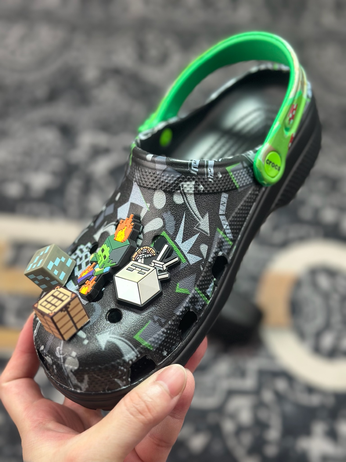 A140 Bape x Crocs 卡骆驰 Clog 联名款洞洞鞋 拖鞋凉鞋-Chinese UA Cheap High Quatity Brand Clothes Bags handbags Sneakers wholesale wholesaler seller from China Factory suppliers Fashion Clothing Shoes best Quality Beautiful Price A140 Bape x Crocs 卡骆驰 Clog 联名款洞洞鞋 拖鞋凉鞋