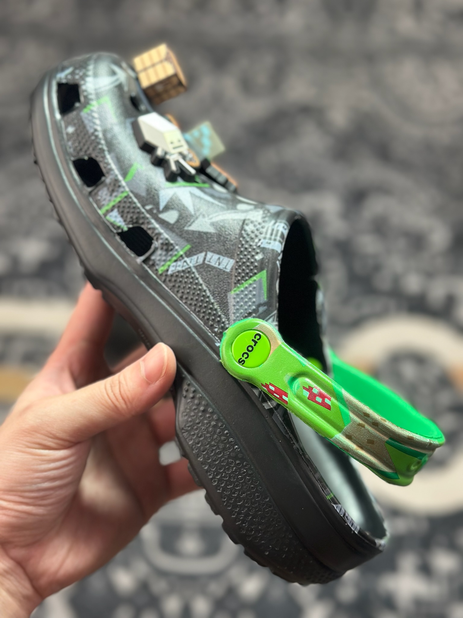 A140 Bape x Crocs 卡骆驰 Clog 联名款洞洞鞋 拖鞋凉鞋-Chinese UA Cheap High Quatity Brand Clothes Bags handbags Sneakers wholesale wholesaler seller from China Factory suppliers Fashion Clothing Shoes best Quality Beautiful Price A140 Bape x Crocs 卡骆驰 Clog 联名款洞洞鞋 拖鞋凉鞋
