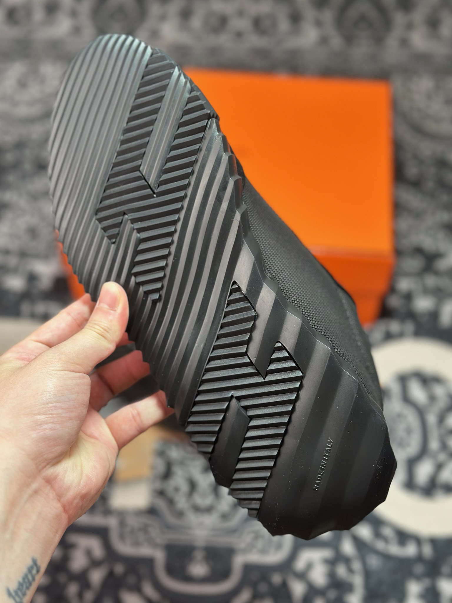 C400 爱马仕/Hermès Bouncing Low Sneaker 跳跃系列低帮轻便透气百搭休闲运动鞋“网布全黑”H231764ZH9-Chinese UA Cheap High Quatity Brand Clothes Bags handbags Sneakers wholesale wholesaler seller from China Factory suppliers Fashion Clothing Shoes best Quality Beautiful Price C400 爱马仕/Hermès Bouncing Low Sneaker 跳跃系列低帮轻便透气百搭休闲运动鞋“网布全黑”H231764ZH9