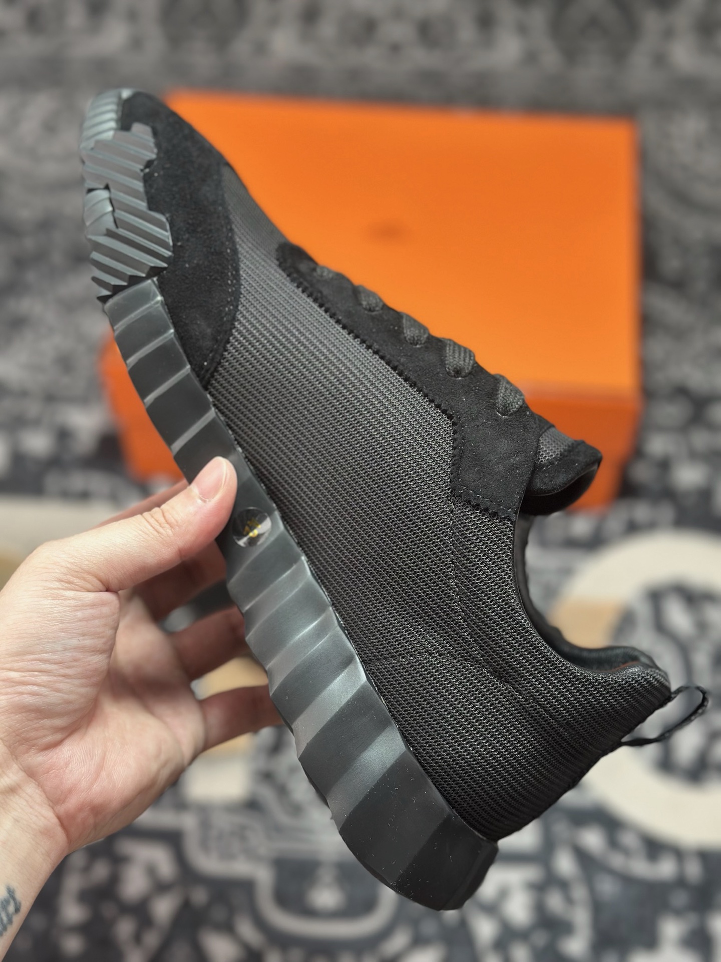 C400 爱马仕/Hermès Bouncing Low Sneaker 跳跃系列低帮轻便透气百搭休闲运动鞋“网布全黑”H231764ZH9-Chinese UA Cheap High Quatity Brand Clothes Bags handbags Sneakers wholesale wholesaler seller from China Factory suppliers Fashion Clothing Shoes best Quality Beautiful Price C400 爱马仕/Hermès Bouncing Low Sneaker 跳跃系列低帮轻便透气百搭休闲运动鞋“网布全黑”H231764ZH9