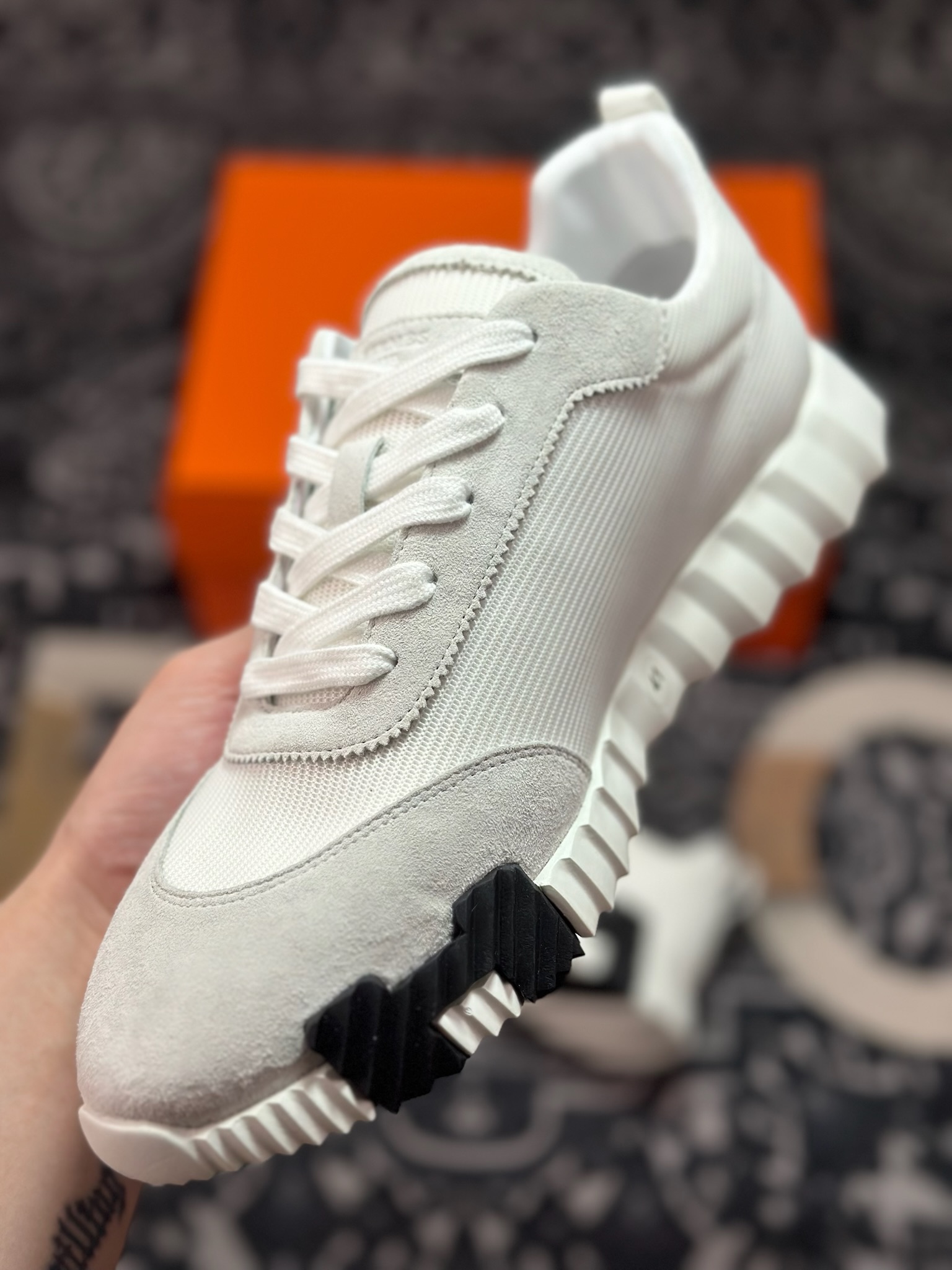 C440 爱马仕/Hermès Bouncing Low Sneaker 跳跃系列低帮轻便透气百搭休闲运动鞋“网布白黑”H231764ZH9-Chinese UA Cheap High Quatity Brand Clothes Bags handbags Sneakers wholesale wholesaler seller from China Factory suppliers Fashion Clothing Shoes best Quality Beautiful Price C440 爱马仕/Hermès Bouncing Low Sneaker 跳跃系列低帮轻便透气百搭休闲运动鞋“网布白黑”H231764ZH9
