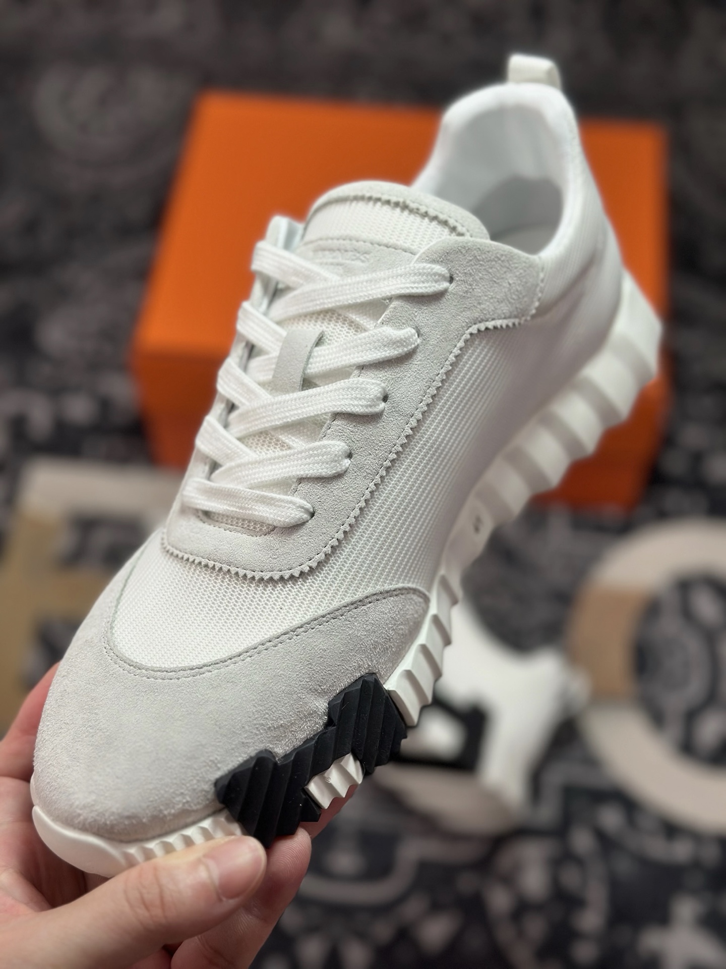 C440 爱马仕/Hermès Bouncing Low Sneaker 跳跃系列低帮轻便透气百搭休闲运动鞋“网布白黑”H231764ZH9-Chinese UA Cheap High Quatity Brand Clothes Bags handbags Sneakers wholesale wholesaler seller from China Factory suppliers Fashion Clothing Shoes best Quality Beautiful Price C440 爱马仕/Hermès Bouncing Low Sneaker 跳跃系列低帮轻便透气百搭休闲运动鞋“网布白黑”H231764ZH9