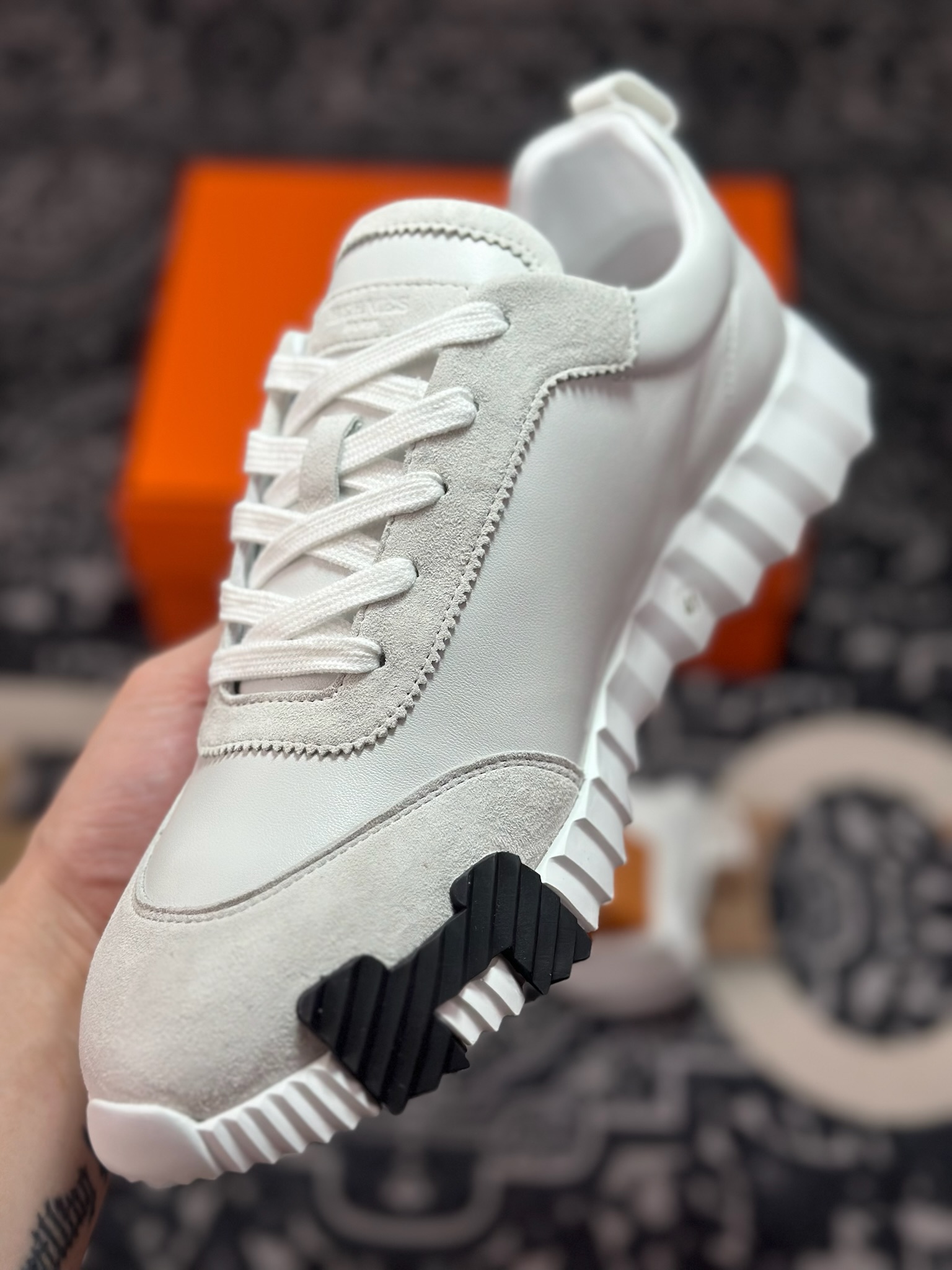 C640 爱马仕/Hermès Bouncing Low Sneaker 跳跃系列低帮轻便透气百搭休闲运动鞋“皮面白黑棕”H231764ZH9-Chinese UA Cheap High Quatity Brand Clothes Bags handbags Sneakers wholesale wholesaler seller from China Factory suppliers Fashion Clothing Shoes best Quality Beautiful Price C640 爱马仕/Hermès Bouncing Low Sneaker 跳跃系列低帮轻便透气百搭休闲运动鞋“皮面白黑棕”H231764ZH9