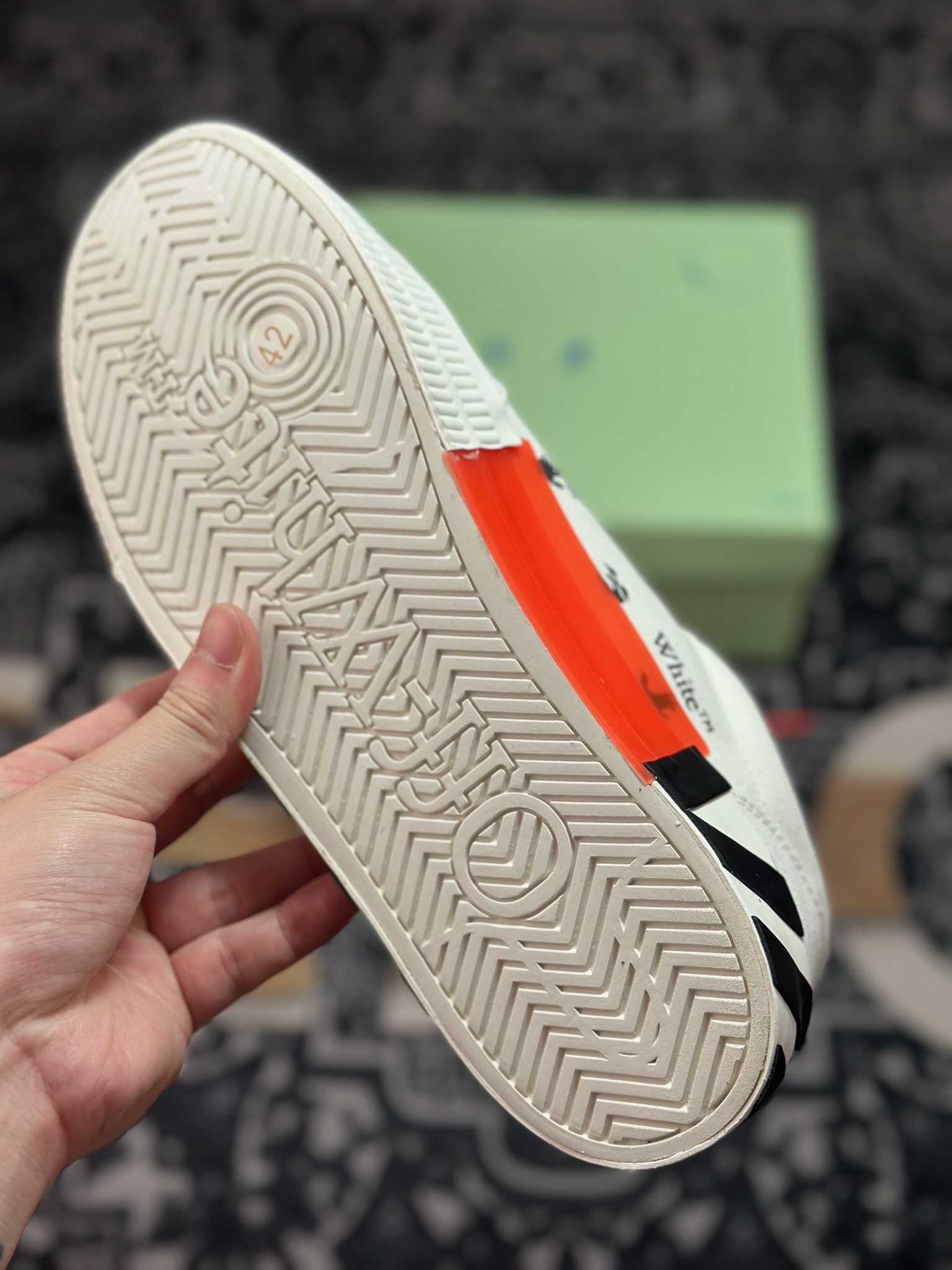 A810  S版OFF-WHITE GYM SHOES LOVERS 舒适百搭防滑耐磨低帮帆布鞋-Chinese  UA Cheap High Quatity Brand  Clothes Bags handbags Sneakers wholesale wholesaler seller from China Factory suppliers Fashion Clothing  Shoes best Quality Beautiful Price  A810  S版OFF-WHITE GYM SHOES LOVERS 舒适百搭防滑耐磨低帮帆布鞋