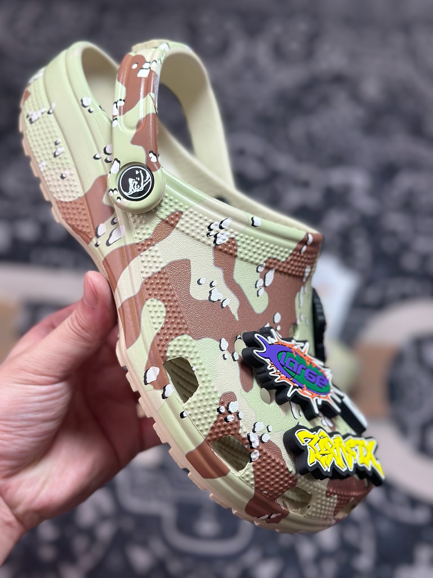 A360  Bape x Crocs 卡骆驰 Clog 联名款洞洞鞋 拖鞋凉鞋