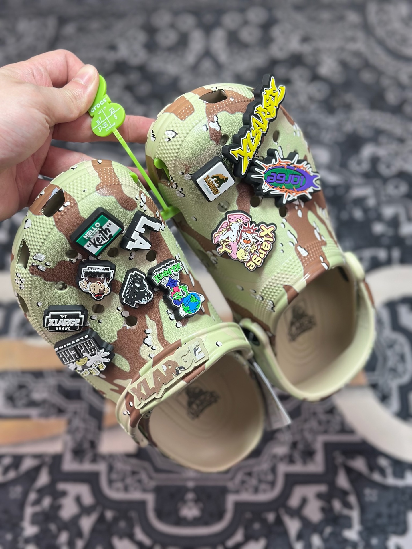A360  Bape x Crocs 卡骆驰 Clog 联名款洞洞鞋 拖鞋凉鞋