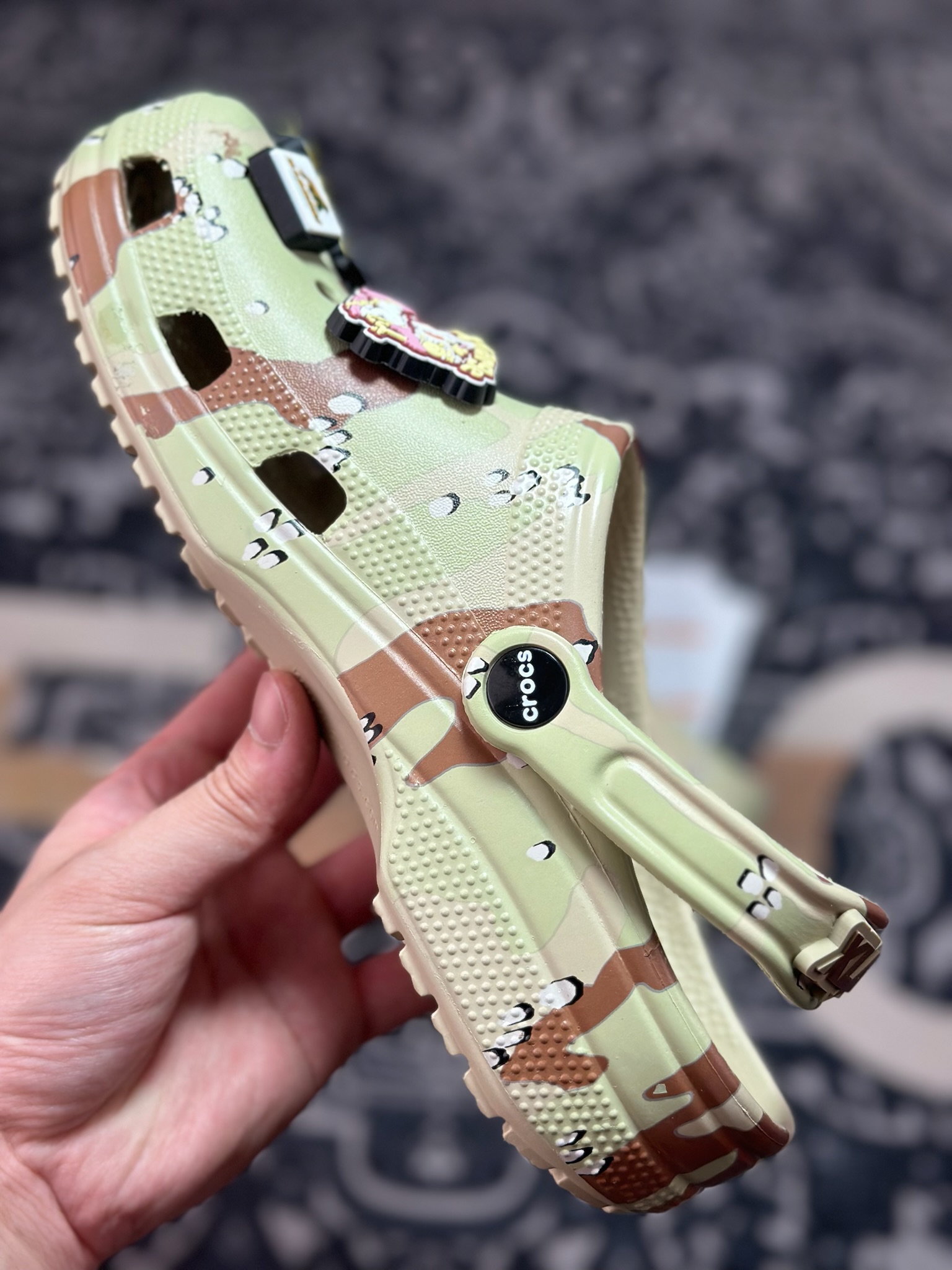 A360  Bape x Crocs 卡骆驰 Clog 联名款洞洞鞋 拖鞋凉鞋