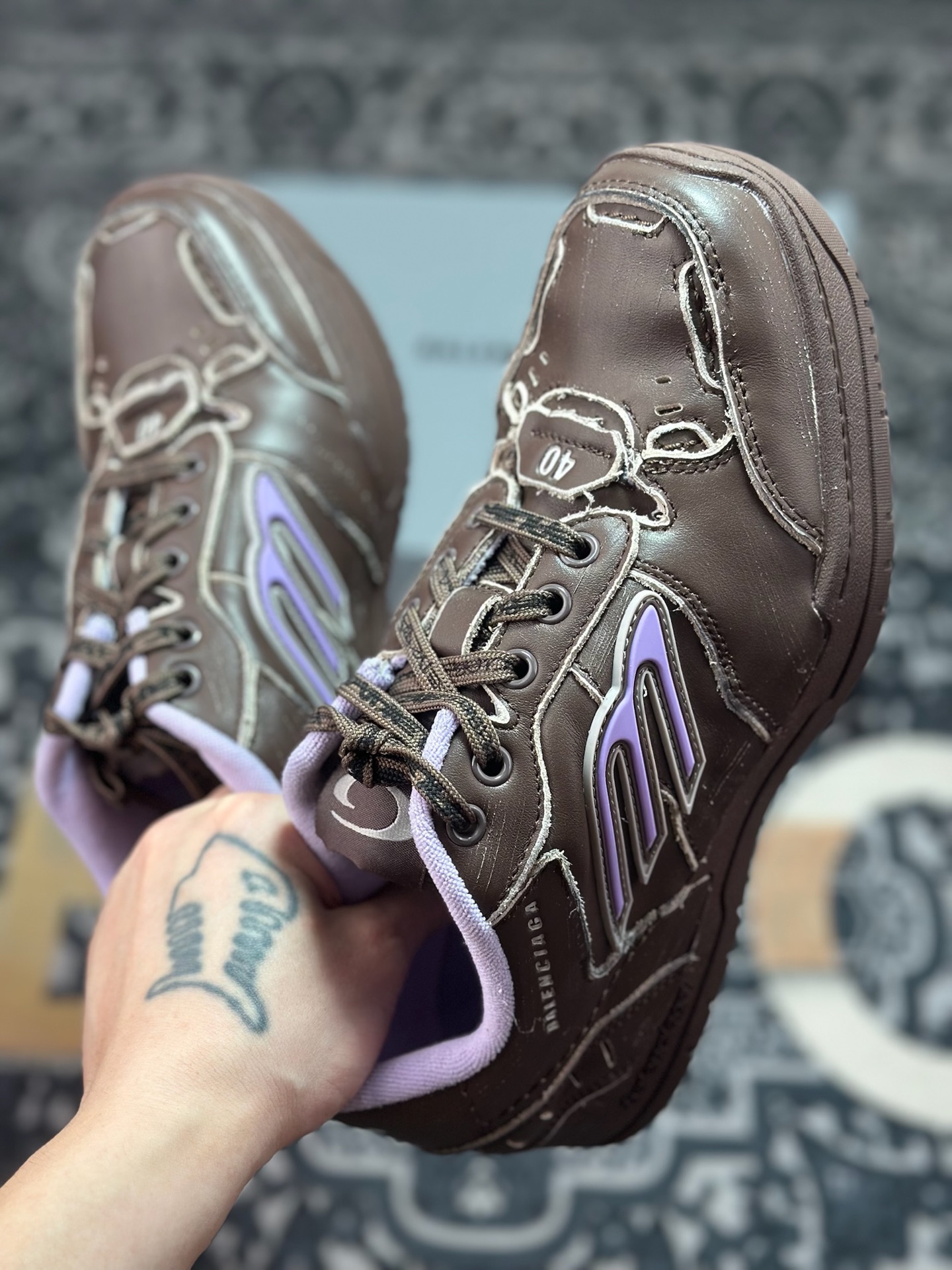 D280 优选 Balenciaga 巴黎世家 Hamptons 手工做旧款 牛皮革 复古圆头系带低帮休闲鞋-Chinese UA Cheap High Quatity Brand Clothes Bags handbags Sneakers wholesale wholesaler seller from China Factory suppliers Fashion Clothing Shoes best Quality Beautiful Price D280 优选 Balenciaga 巴黎世家 Hamptons 手工做旧款 牛皮革 复古圆头系带低帮休闲鞋