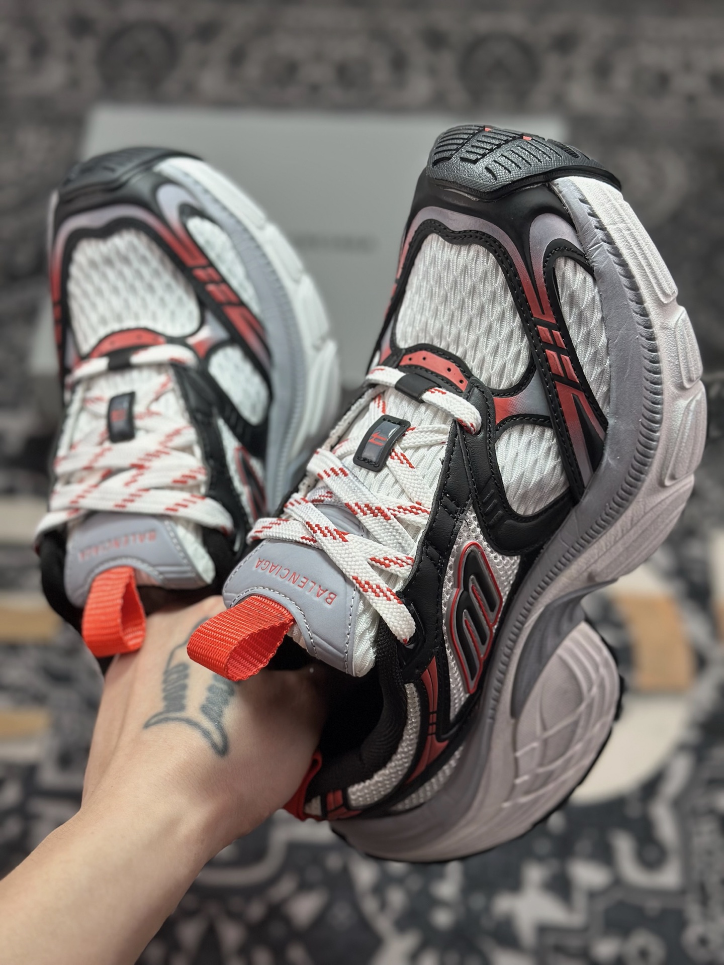 巴黎世家BALENCIAGA Cargo Sneaker 10XL船型系列低帮复古阔型厚底底姥爹风潮流百搭休闲运动鞋“白黑红做旧”815853 W2MV2 0125 6XL