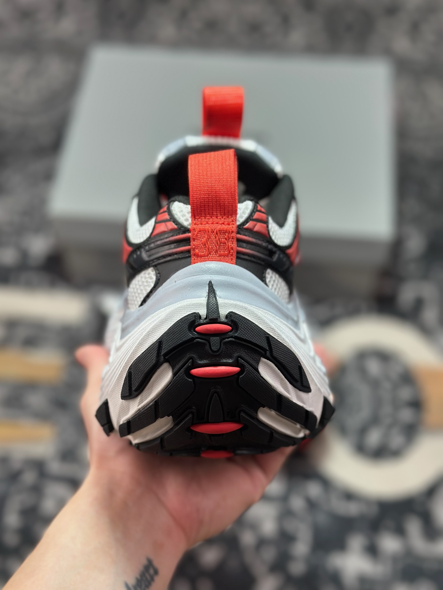 巴黎世家BALENCIAGA Cargo Sneaker 10XL船型系列低帮复古阔型厚底底姥爹风潮流百搭休闲运动鞋“白黑红做旧”815853 W2MV2 0125 6XL