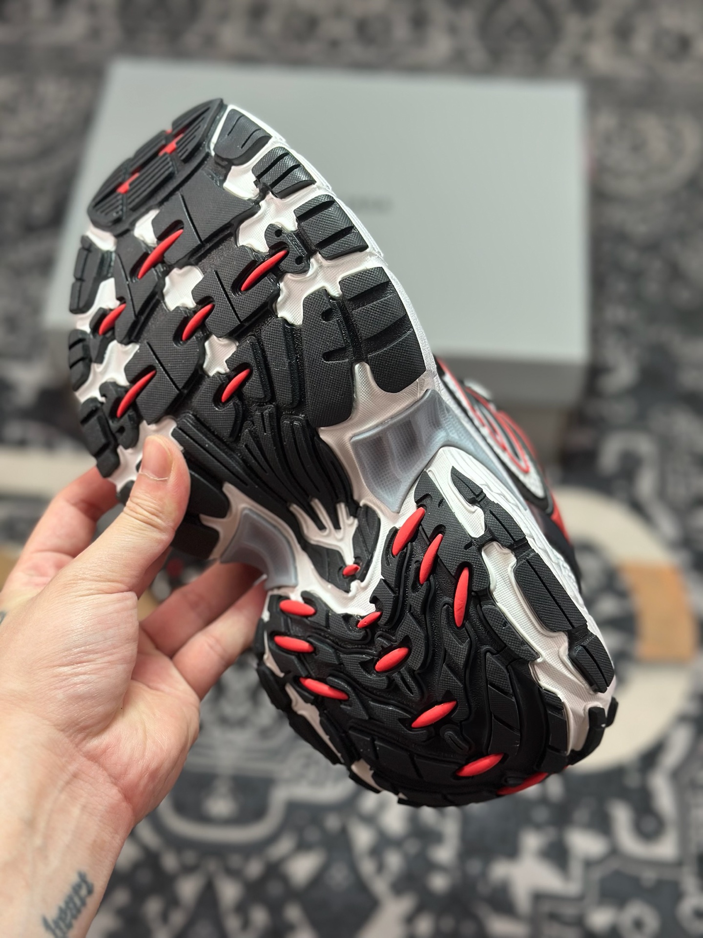 巴黎世家BALENCIAGA Cargo Sneaker 10XL船型系列低帮复古阔型厚底底姥爹风潮流百搭休闲运动鞋“白黑红做旧”815853 W2MV2 0125 6XL
