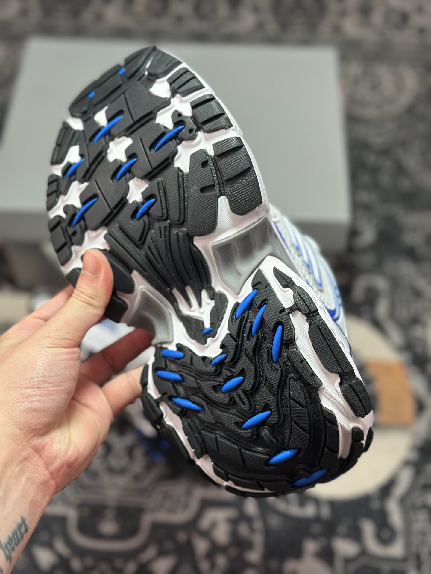 C740 巴黎世家BALENCIAGA Cargo Sneaker 10XL船型系列低帮复古阔型厚底底姥爹风潮流百搭休闲运动鞋“白蓝做旧”815853 W2MV2 0125 6XL-Chinese UA Cheap High Quatity Brand Clothes Bags handbags Sneakers wholesale wholesaler seller from China Factory suppliers Fashion Clothing Shoes best Quality Beautiful Price C740 巴黎世家BALENCIAGA Cargo Sneaker 10XL船型系列低帮复古阔型厚底底姥爹风潮流百搭休闲运动鞋“白蓝做旧”815853 W2MV2 0125 6XL