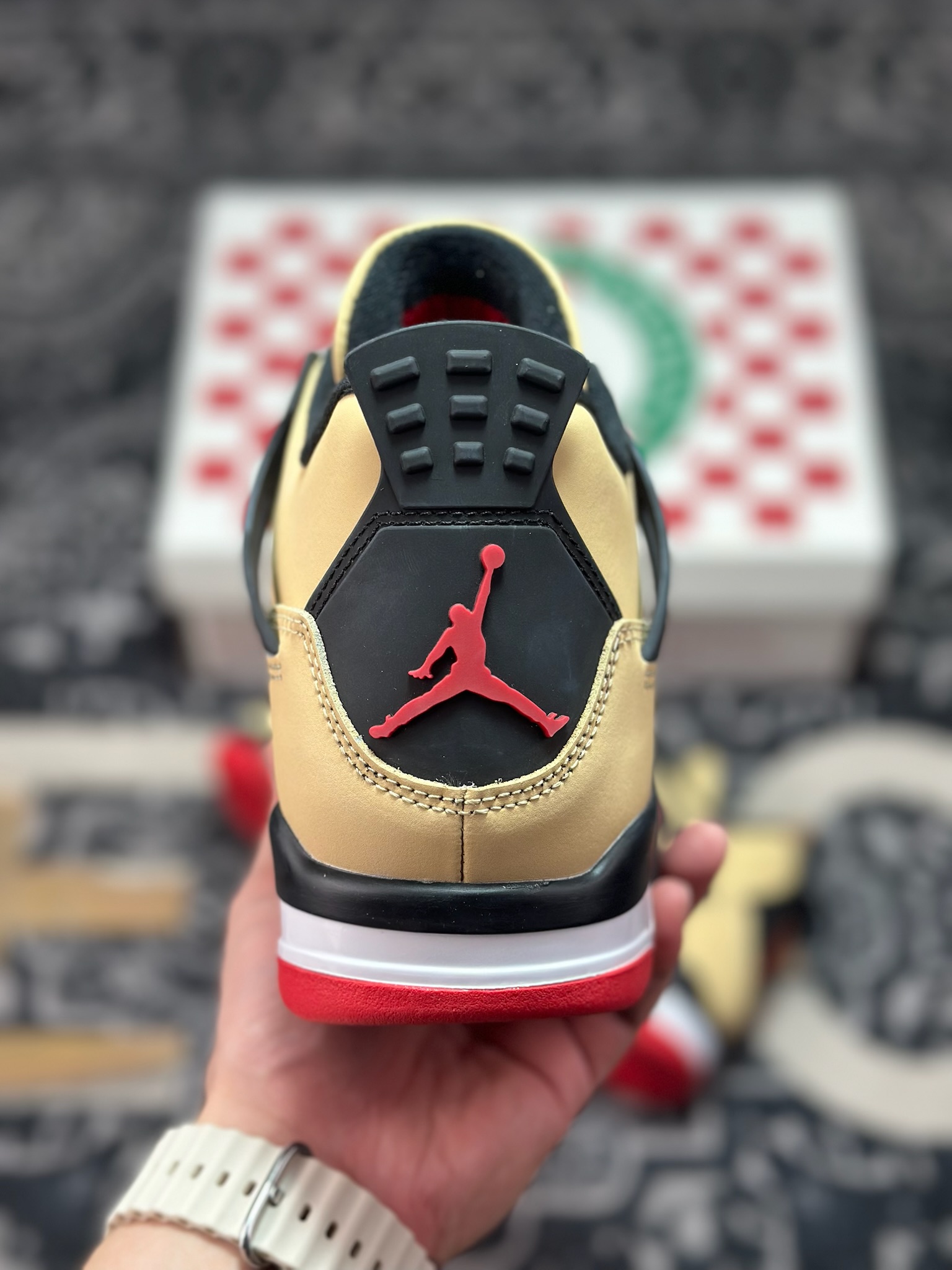 C030 Air Jordan 4 Retro”Pizza”乔丹4代 披萨配色-卡其黑红 IH2094-200-Chinese UA Cheap High Quatity Brand Clothes Bags handbags Sneakers wholesale wholesaler seller from China Factory suppliers Fashion Clothing Shoes best Quality Beautiful Price C030 Air Jordan 4 Retro”Pizza”乔丹4代 披萨配色-卡其黑红 IH2094-200