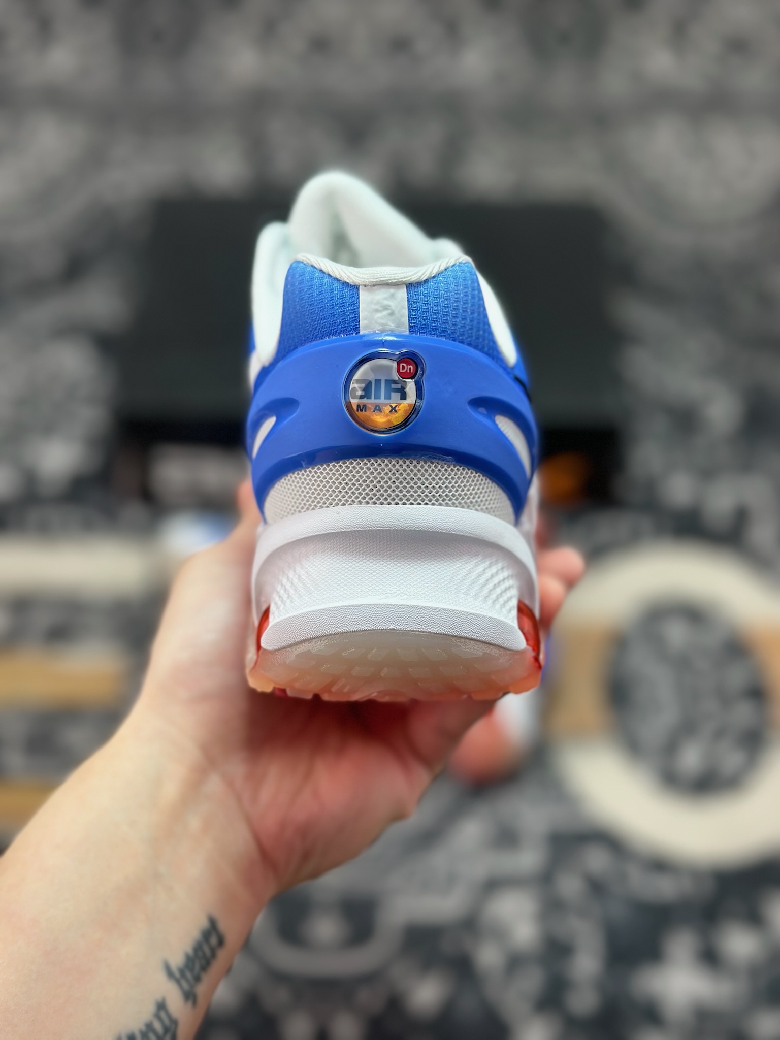 A690 Nk Air Max Dn8 耐克运动舒适减震气垫跑步鞋 FQ7860-300-Chinese UA Cheap High Quatity Brand Clothes Bags handbags Sneakers wholesale wholesaler seller from China Factory suppliers Fashion Clothing Shoes best Quality Beautiful Price A690 Nk Air Max Dn8 耐克运动舒适减震气垫跑步鞋 FQ7860-300