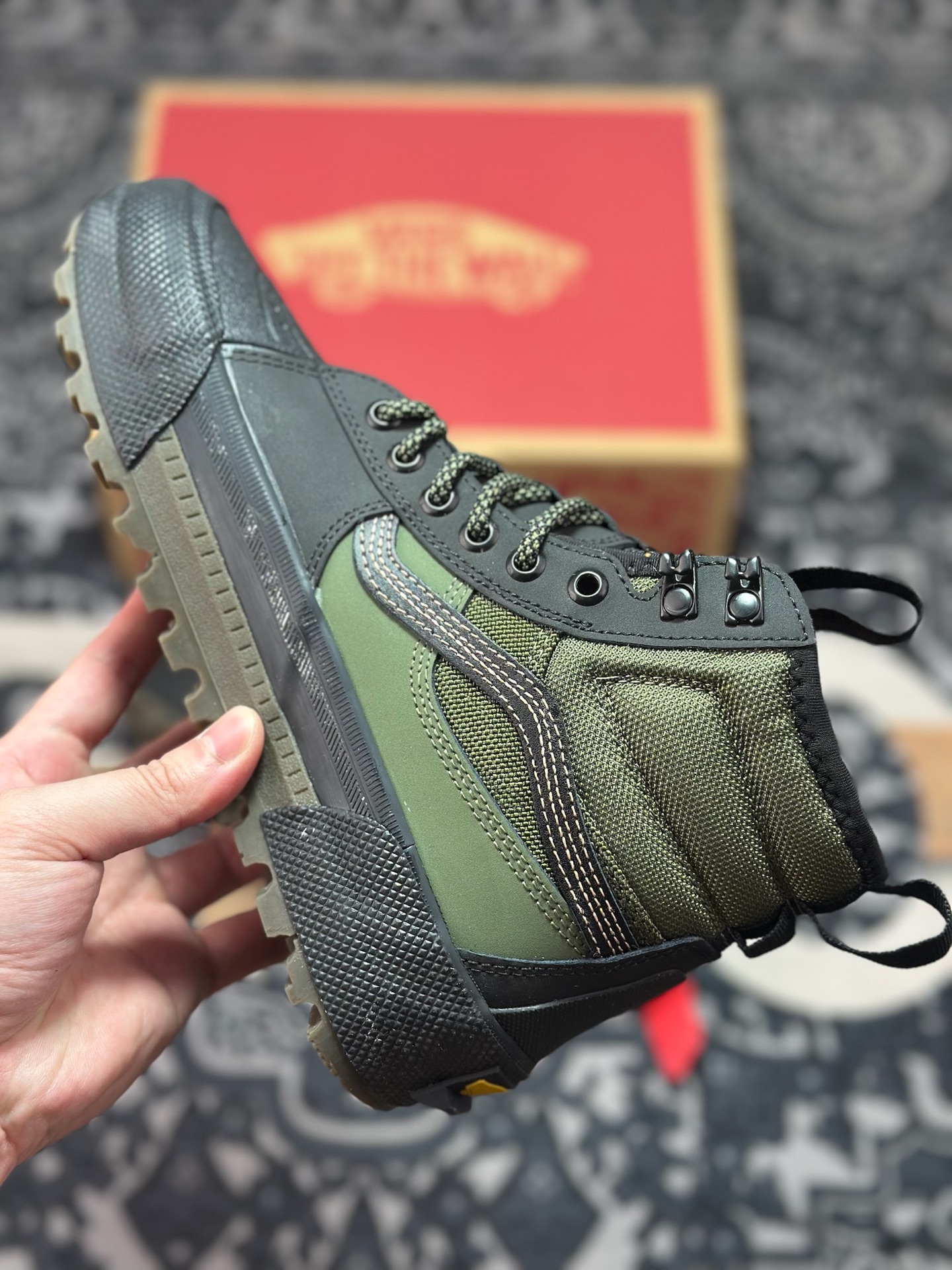 B4260 Vans SK8 Mte-3 Gore-Tex 户外靴