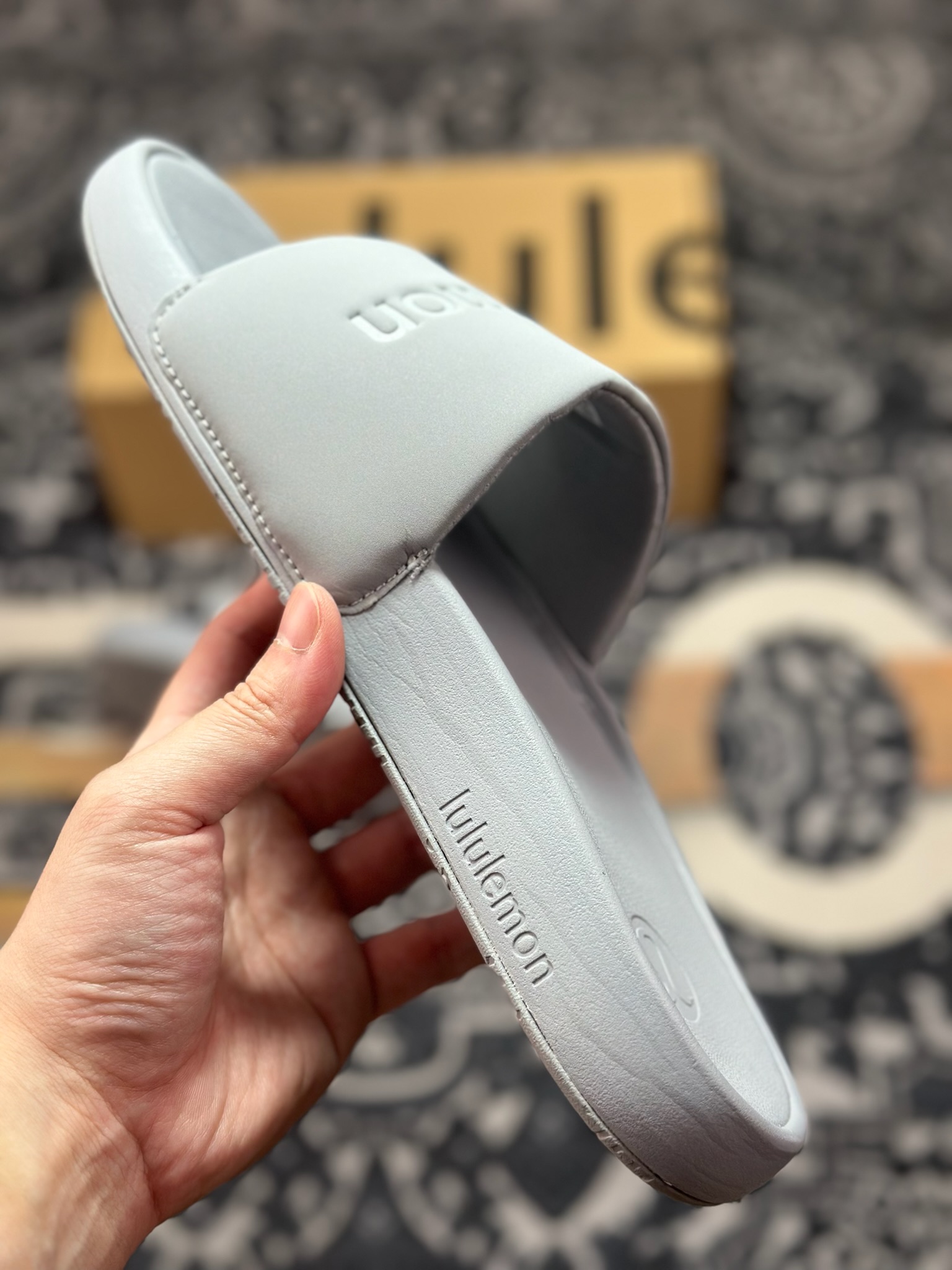 优选 原装级别 Lululemon.RestfeelTM 露露乐檬休闲运动拖鞋 一字拖 沙滩凉拖鞋
