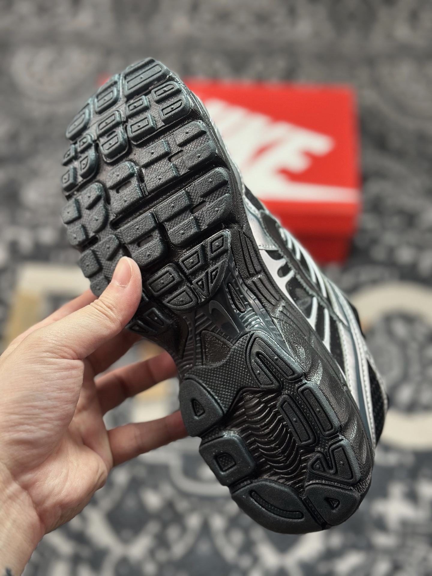 原厂级别 Nike Air Max Moto 2K 百搭舒适耐磨 低帮跑步鞋 HQ2056-007