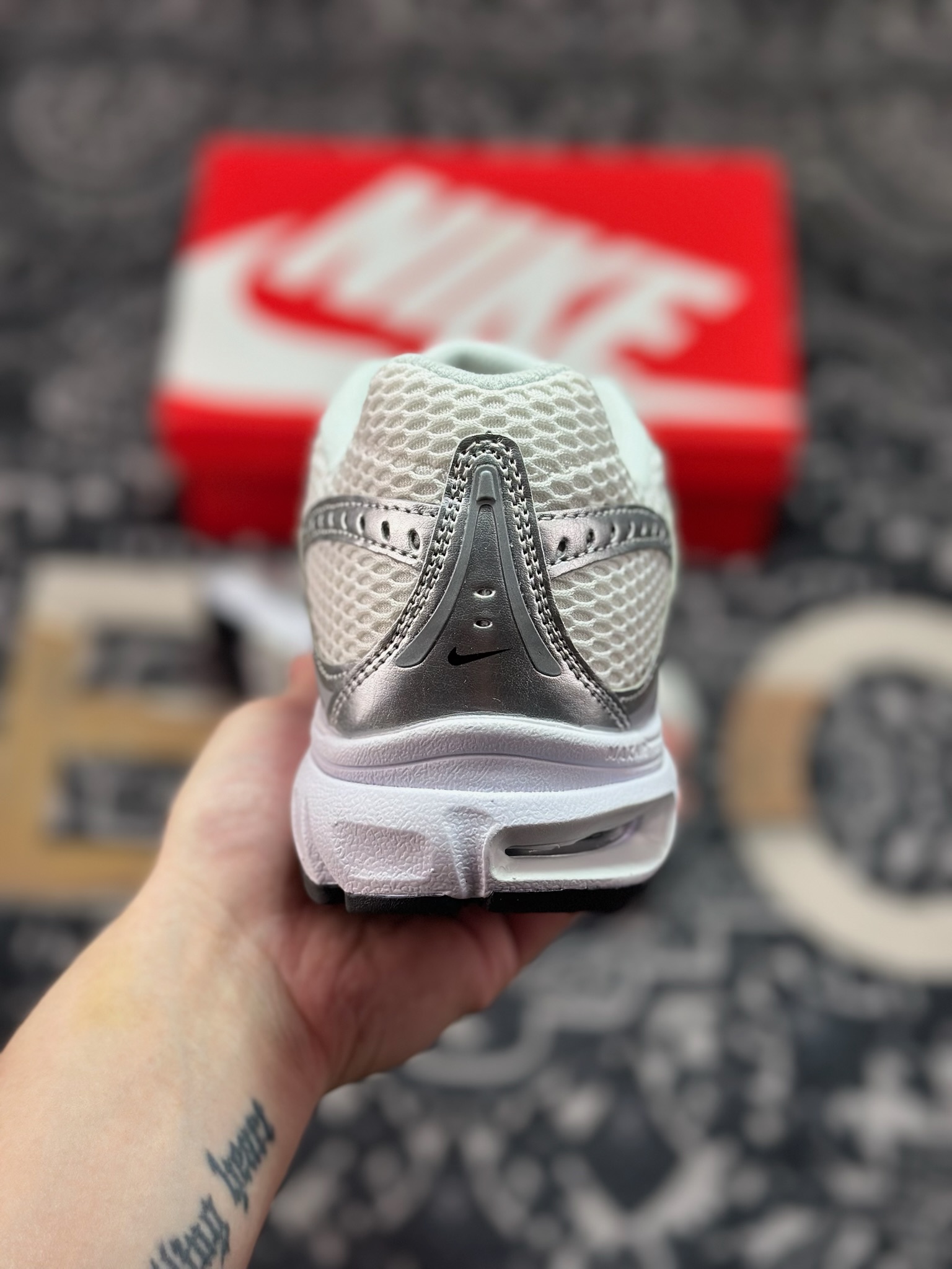 A6200 原厂级别 Nike Air Max Moto 2K 百搭舒适耐磨 低帮跑步鞋 HQ2056-103