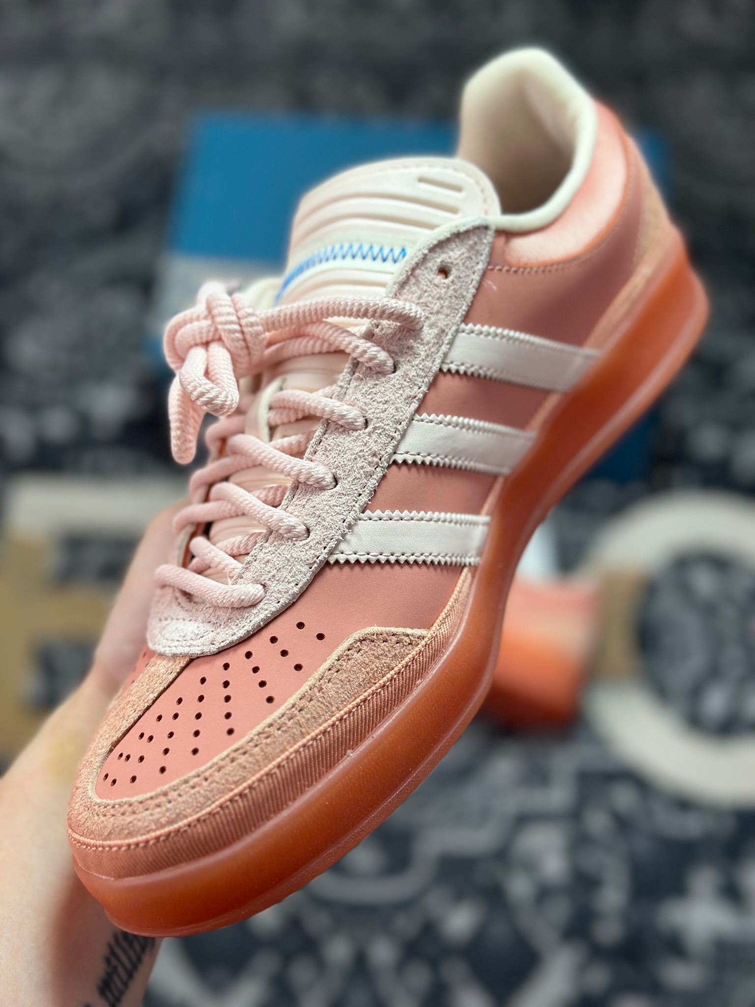优选 原装级别 S2纯原Bad Bunny x Adidas Gazelle Indoor 联名款 三叶草复古休闲防滑耐磨低帮板鞋 JS5052