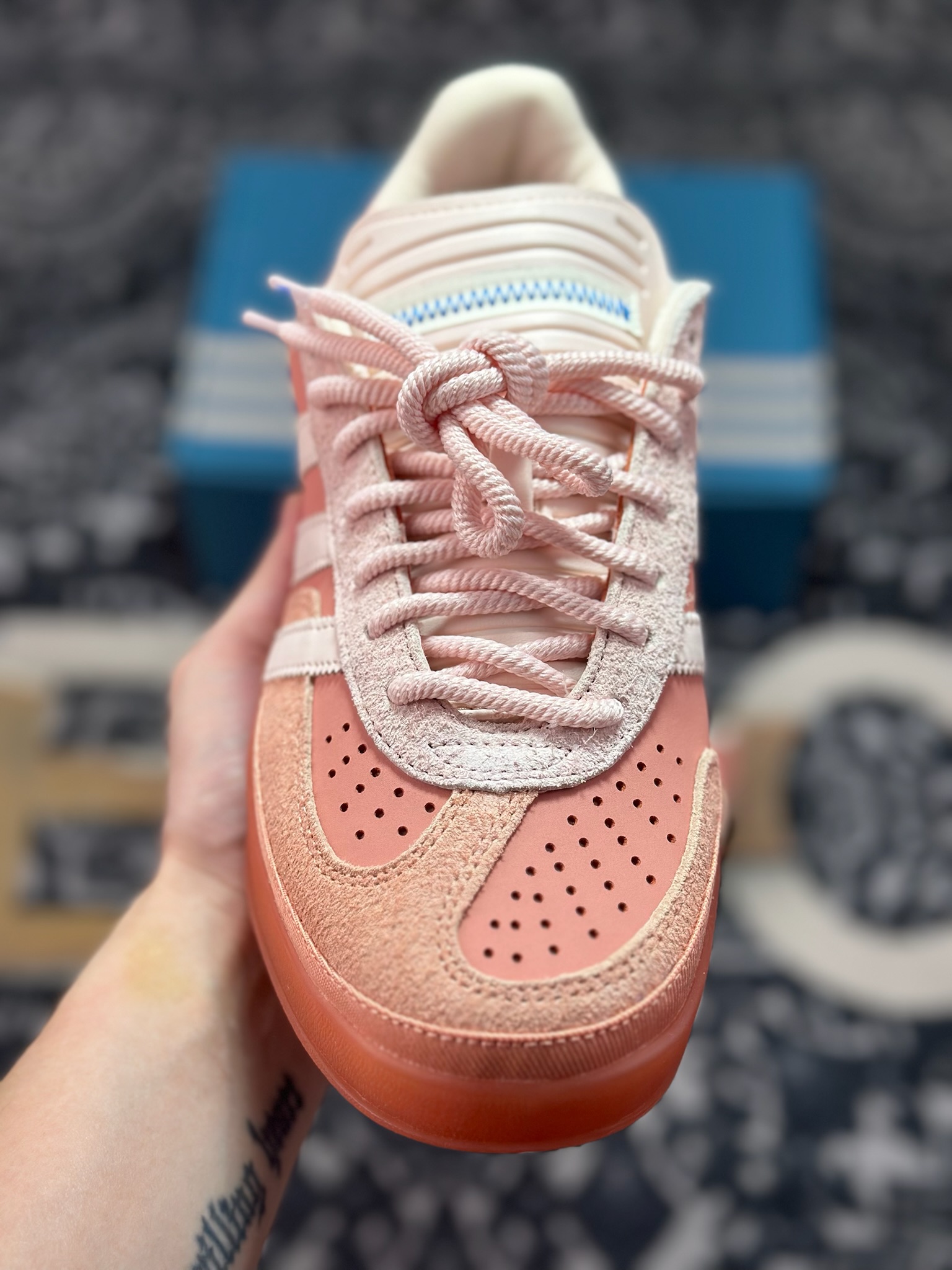 优选 原装级别 S2纯原Bad Bunny x Adidas Gazelle Indoor 联名款 三叶草复古休闲防滑耐磨低帮板鞋 JS5052