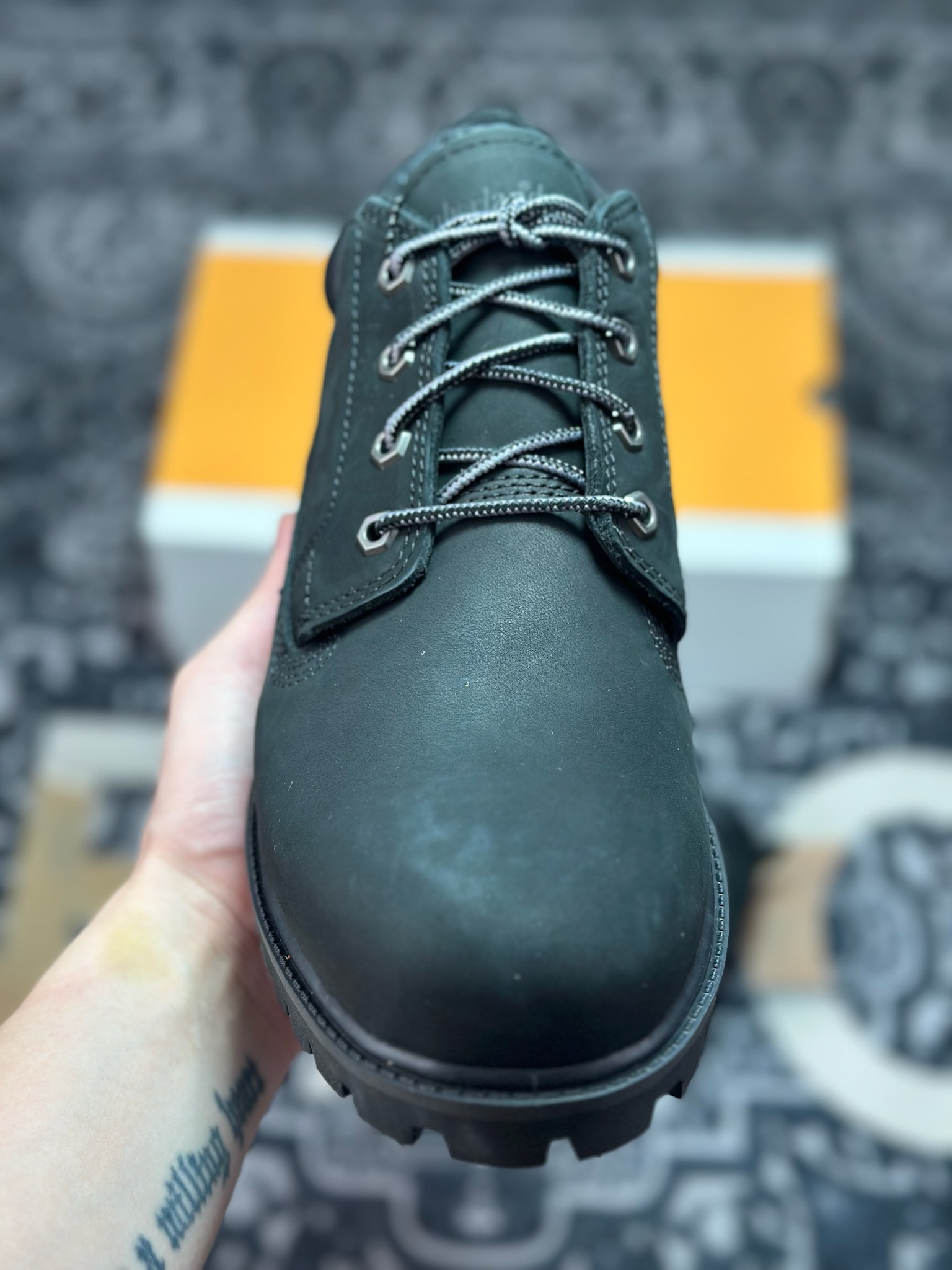 天伯伦Timberland Men's Classic Oxford Waterproof Boots男款低帮防水沙漠工装休闲马丁低靴“黑武士泥灰”TB073537-001