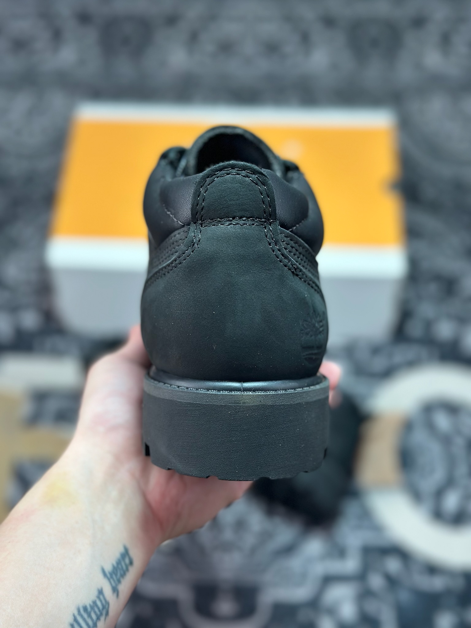 天伯伦Timberland Men's Classic Oxford Waterproof Boots男款低帮防水沙漠工装休闲马丁低靴“黑武士泥灰”TB073537-001