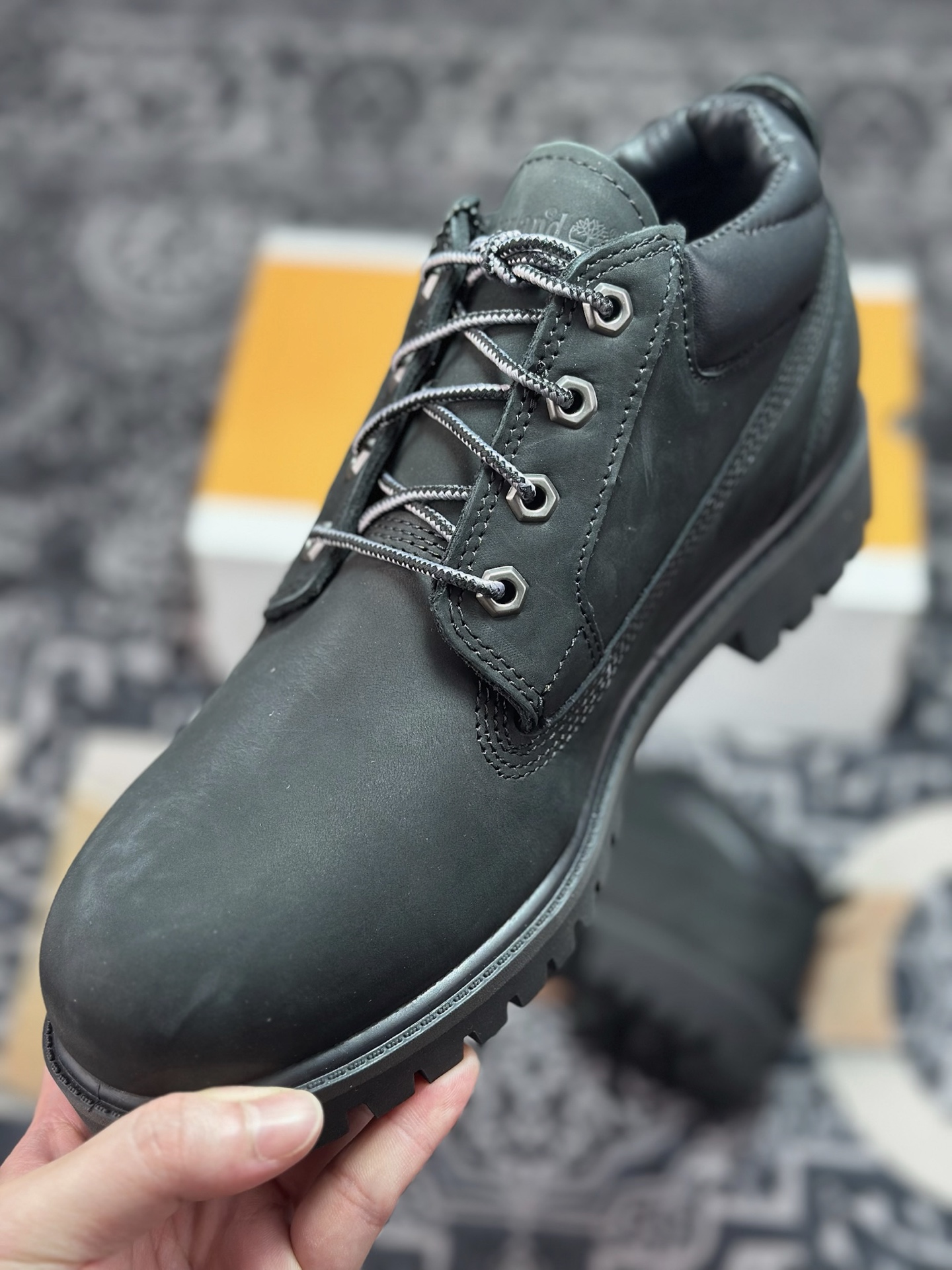 天伯伦Timberland Men's Classic Oxford Waterproof Boots男款低帮防水沙漠工装休闲马丁低靴“黑武士泥灰”TB073537-001