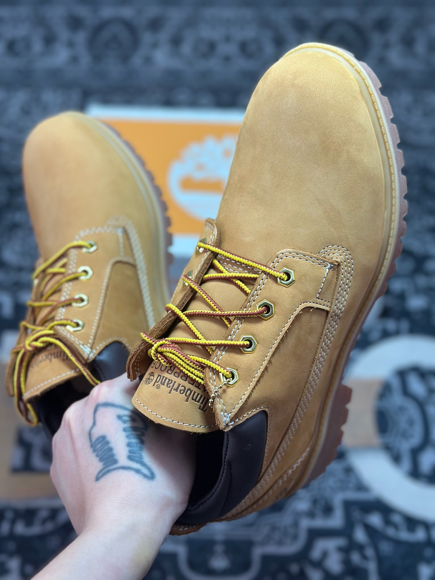 天伯伦Timberland Men's Classic Oxford Waterproof Boots男款低帮防水沙漠工装休闲马丁低靴“卡其棕”TB073537-001