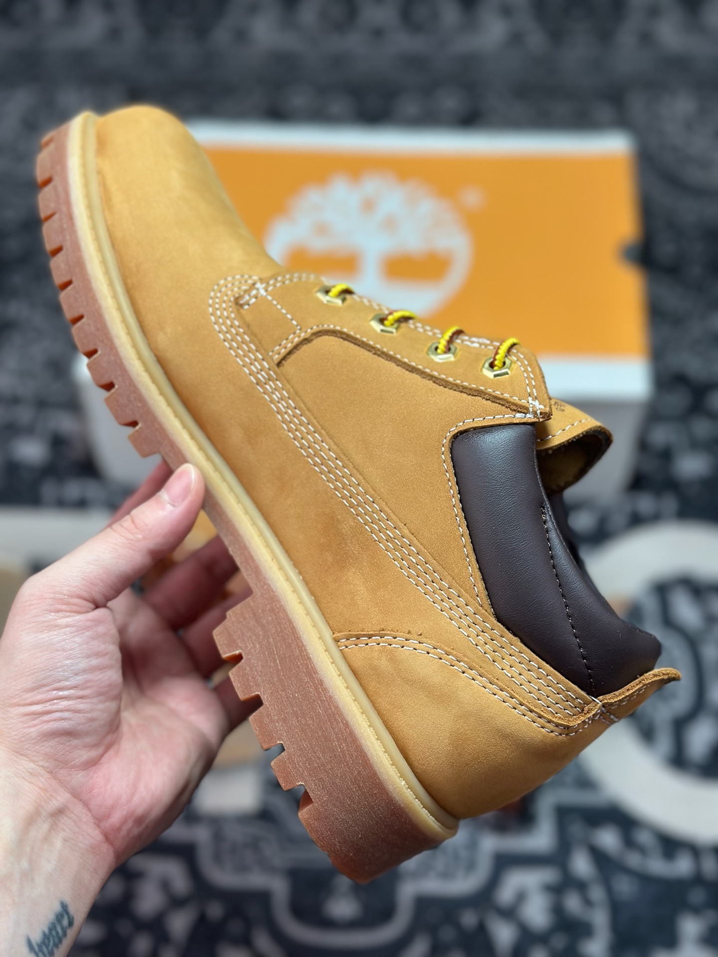 天伯伦Timberland Men's Classic Oxford Waterproof Boots男款低帮防水沙漠工装休闲马丁低靴“卡其棕”TB073537-001