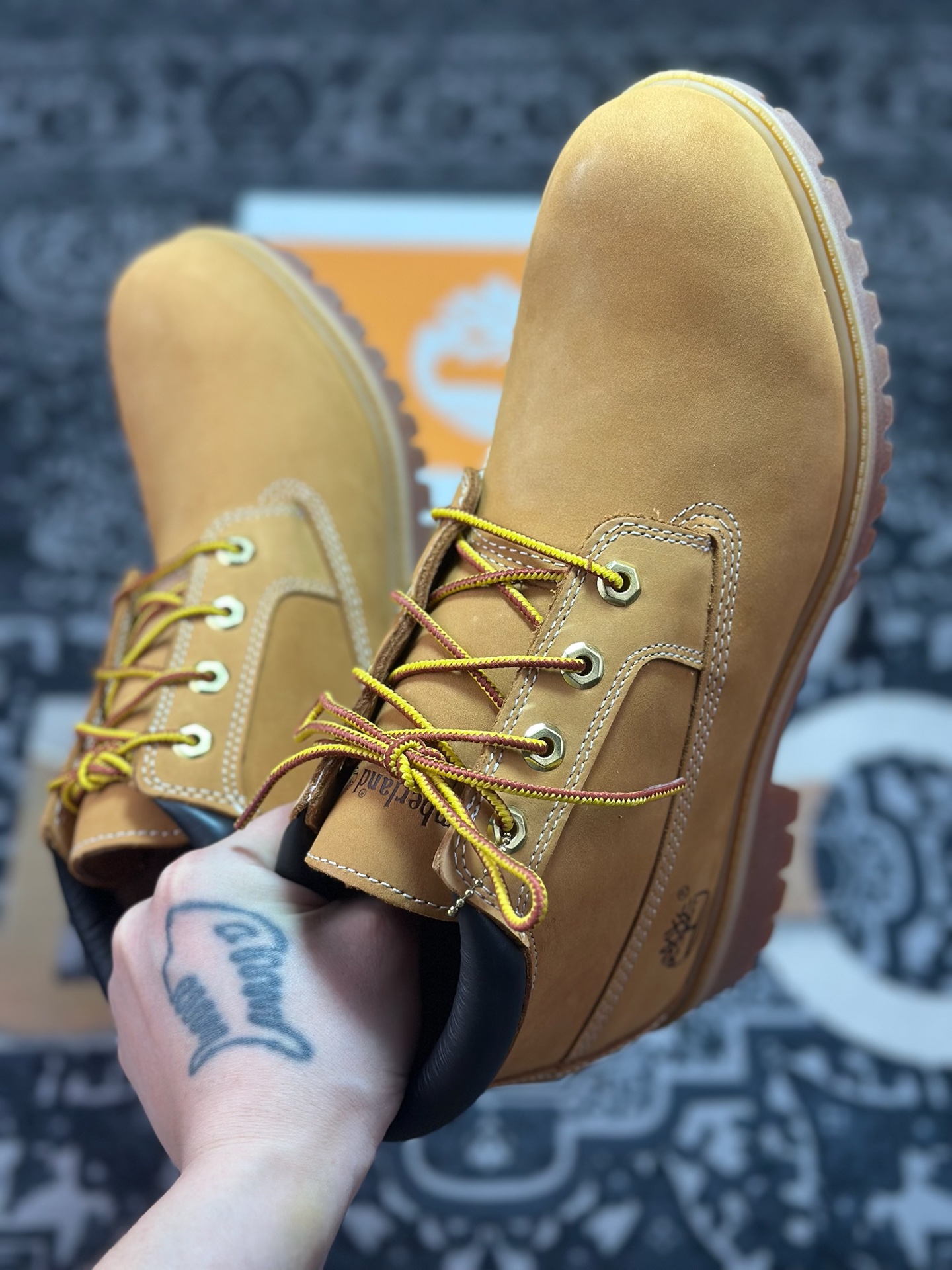天伯伦Timberland Fatigue Chukka Nubuck Boots经典户外短筒百搭工装马丁靴“麦黄黑”