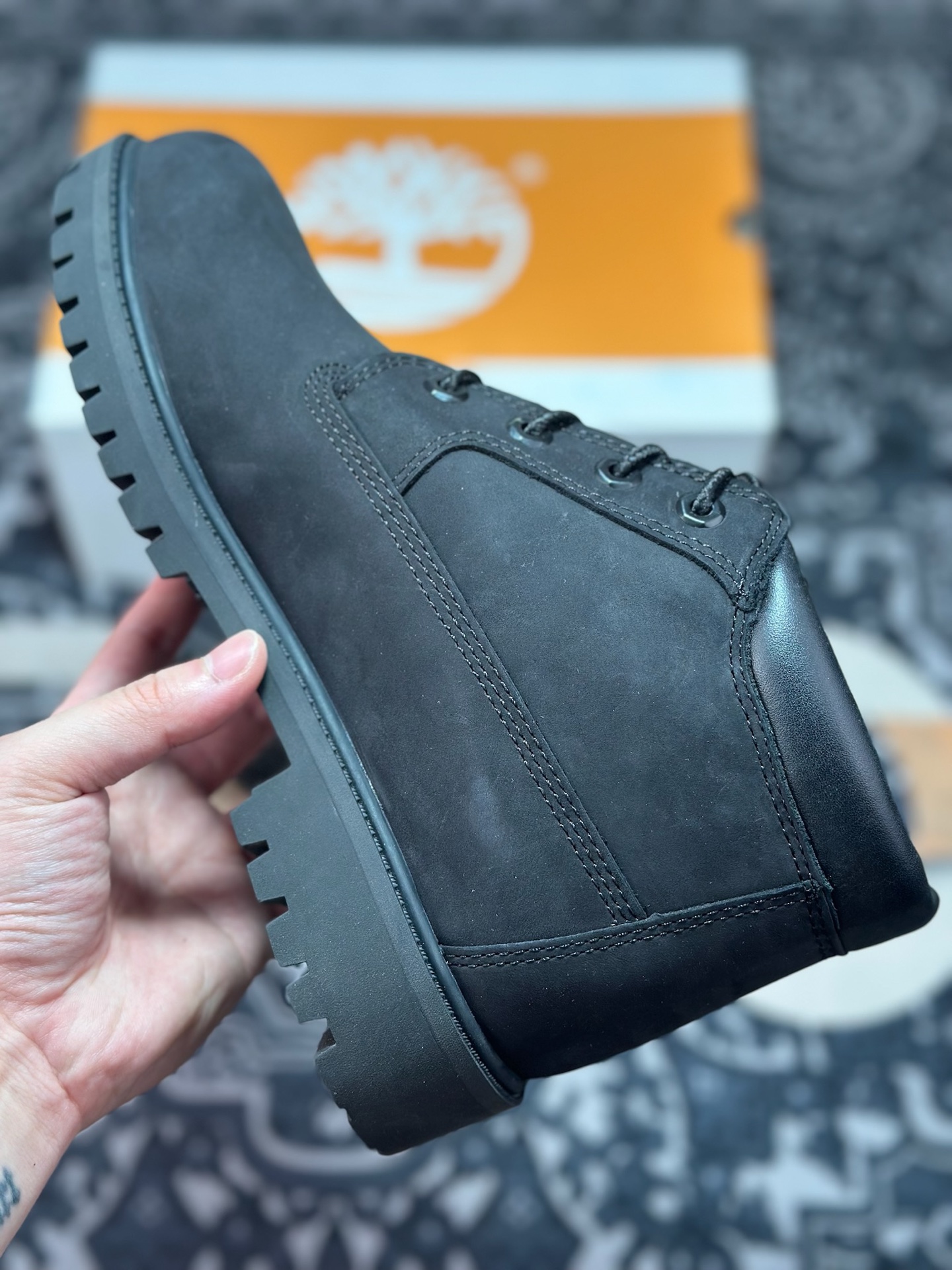 天伯伦Timberland Fatigue Chukka Nubuck Boots经典户外短筒百搭工装马丁靴“黑武士泥灰”