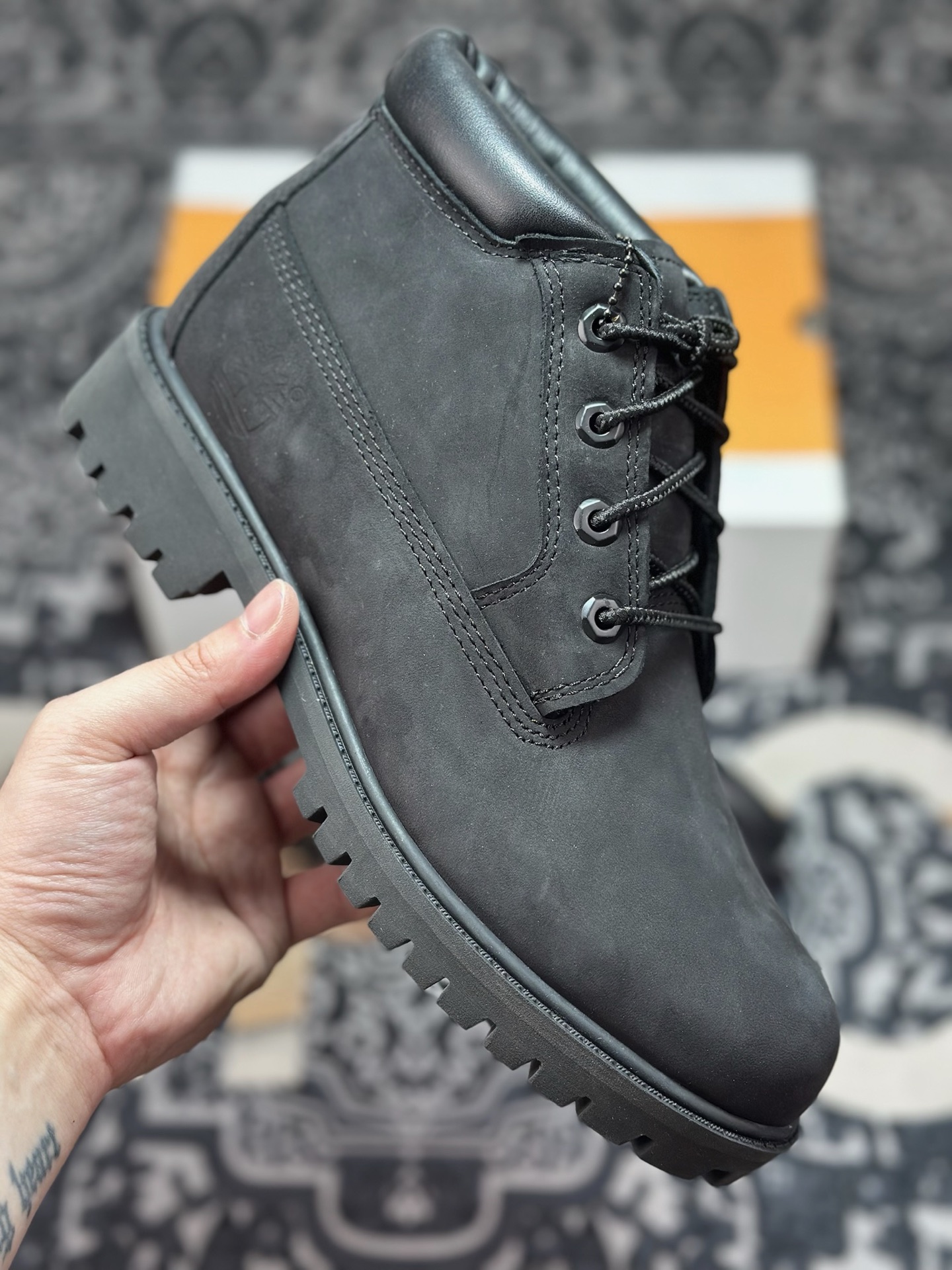 天伯伦Timberland Fatigue Chukka Nubuck Boots经典户外短筒百搭工装马丁靴“黑武士泥灰”