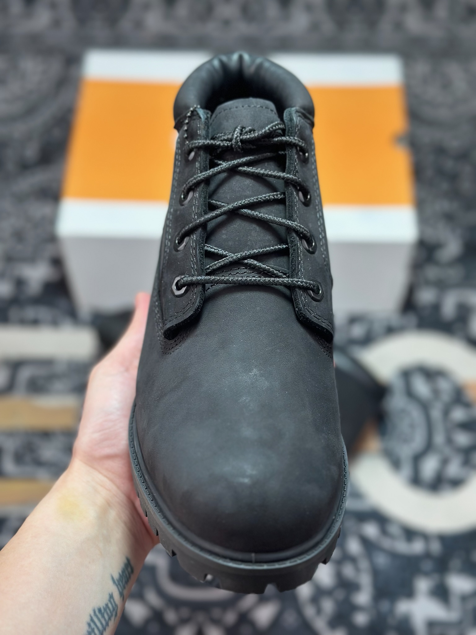 天伯伦Timberland Fatigue Chukka Nubuck Boots经典户外短筒百搭工装马丁靴“黑武士泥灰”