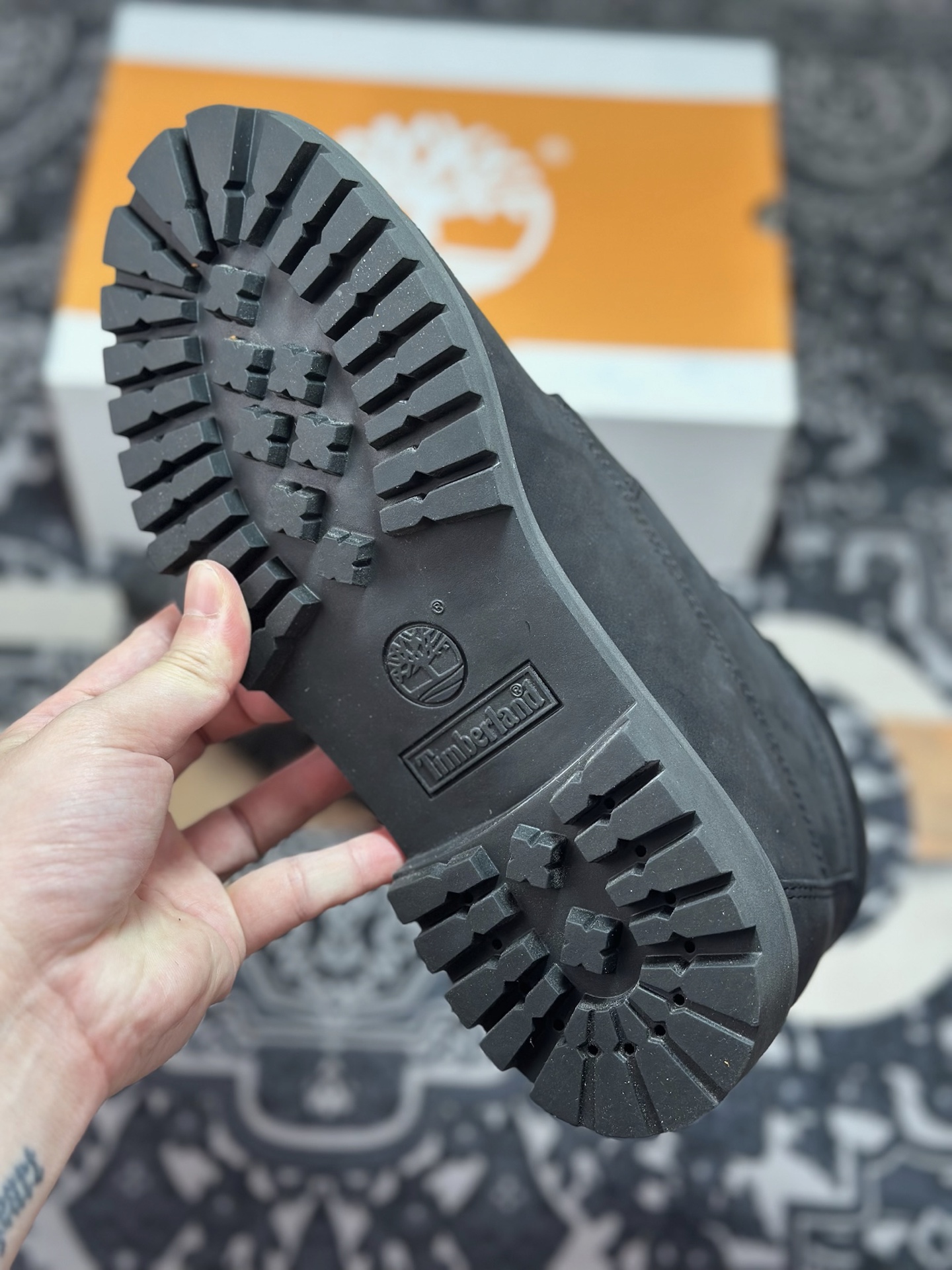 天伯伦Timberland Fatigue Chukka Nubuck Boots经典户外短筒百搭工装马丁靴“黑武士泥灰”