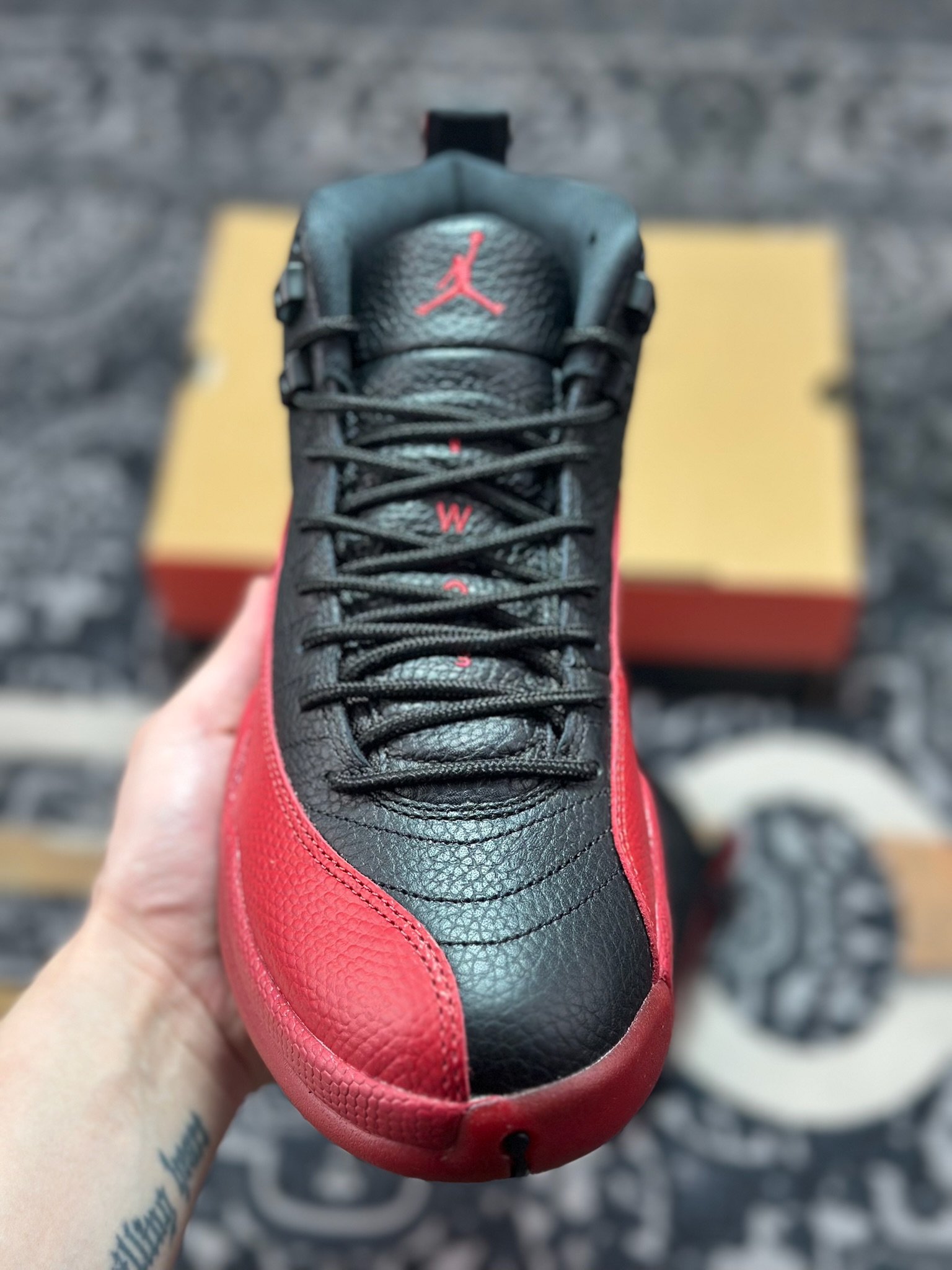 优选 原装级别 Air Jordan 12 ” Black Red ” 黑红 AJ12乔12 男子文化篮球鞋 CT8013-002