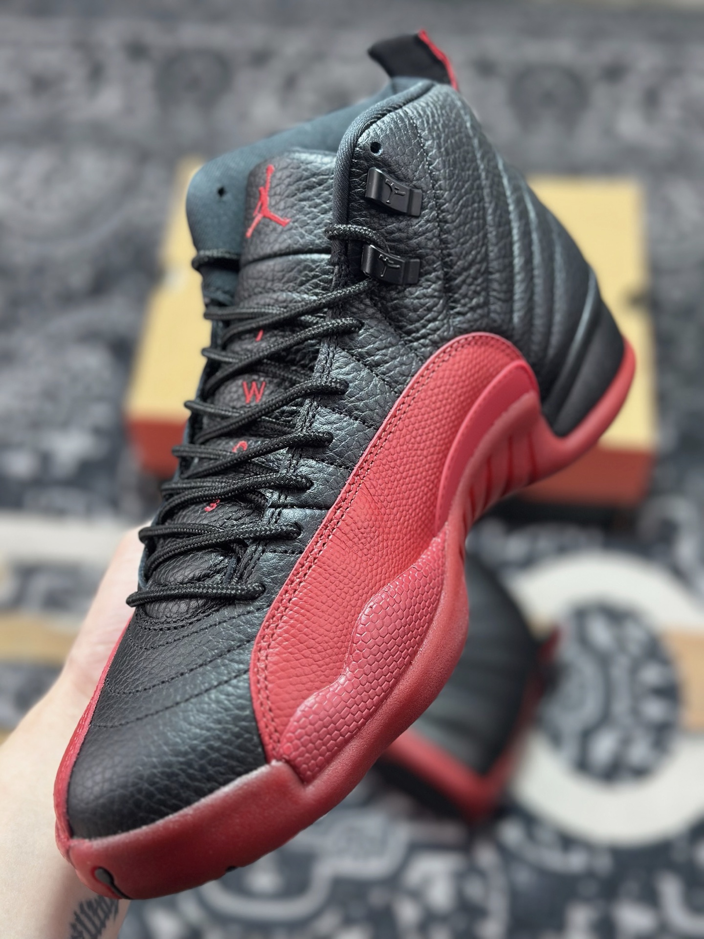 优选 原装级别 Air Jordan 12 ” Black Red ” 黑红 AJ12乔12 男子文化篮球鞋 CT8013-002
