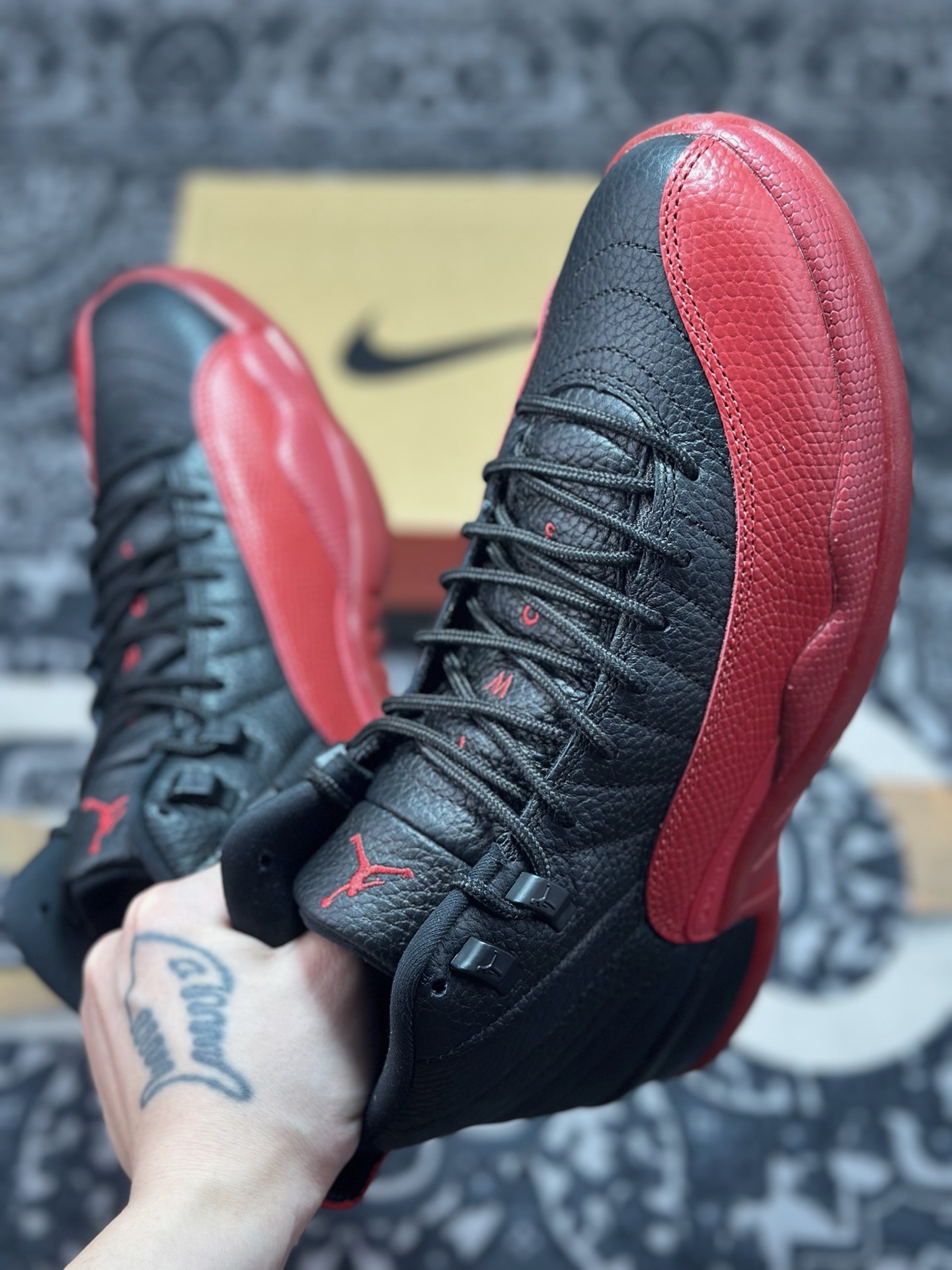 优选 原装级别 Air Jordan 12 ” Black Red ” 黑红 AJ12乔12 男子文化篮球鞋 CT8013-002